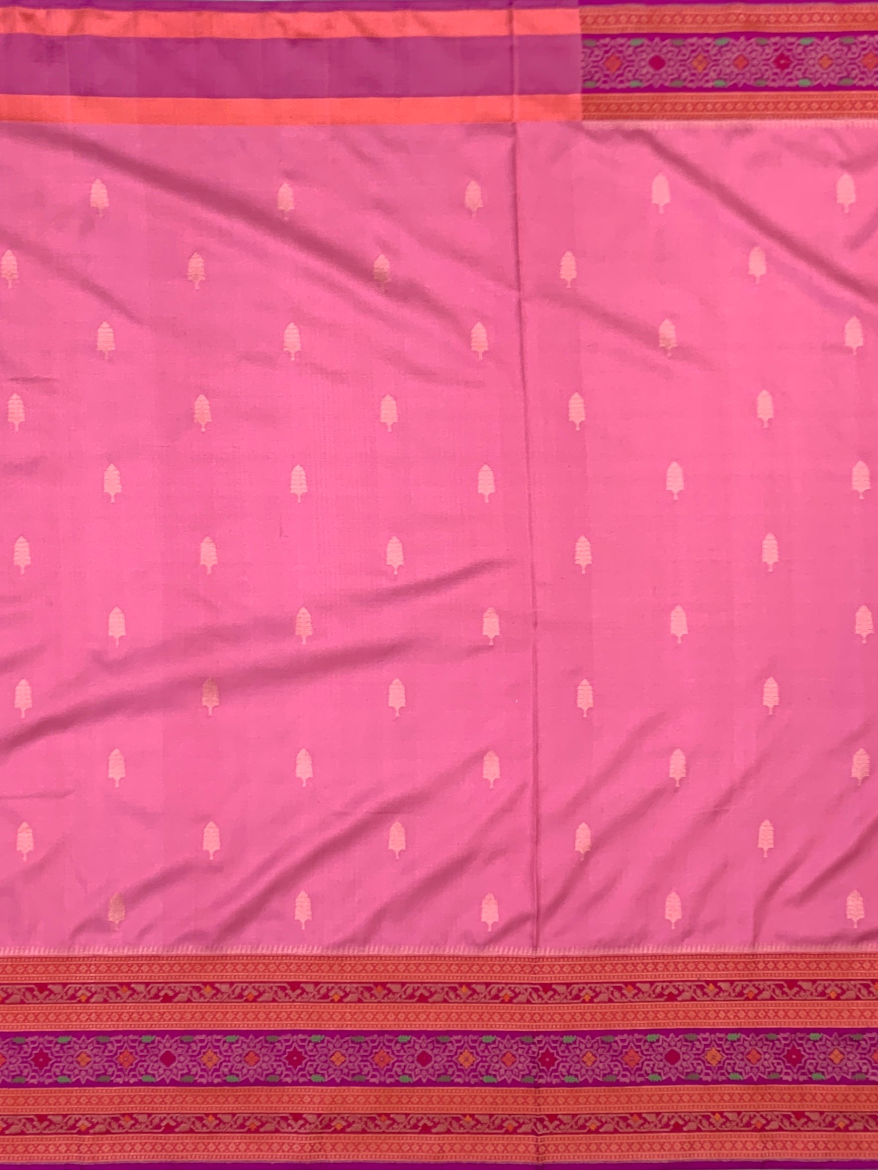 Regal Bloom: Blush Pink & Magenta Meenakari Boota Banarasi Silk Saree