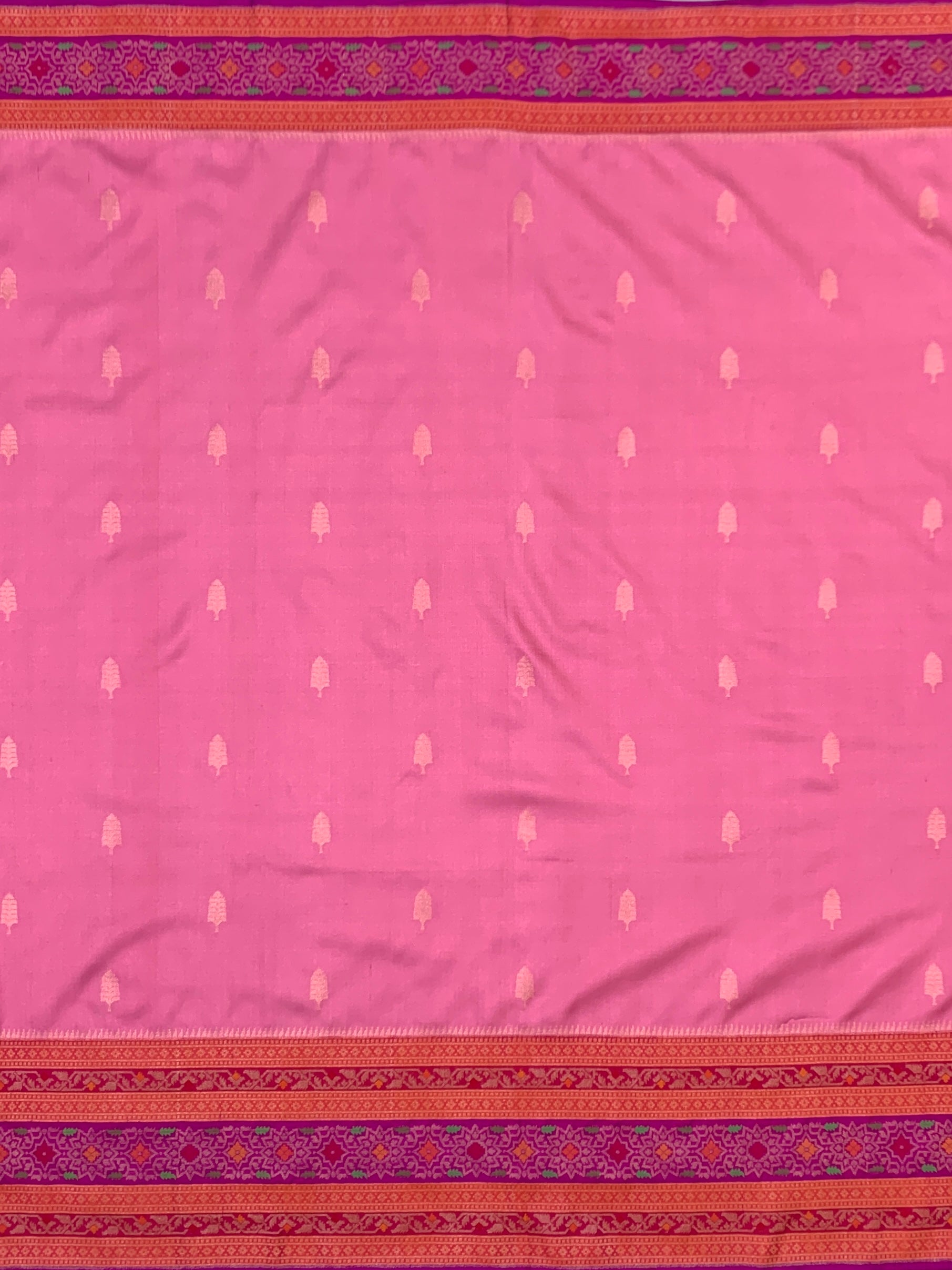 Regal Bloom: Blush Pink & Magenta Meenakari Boota Banarasi Silk Saree