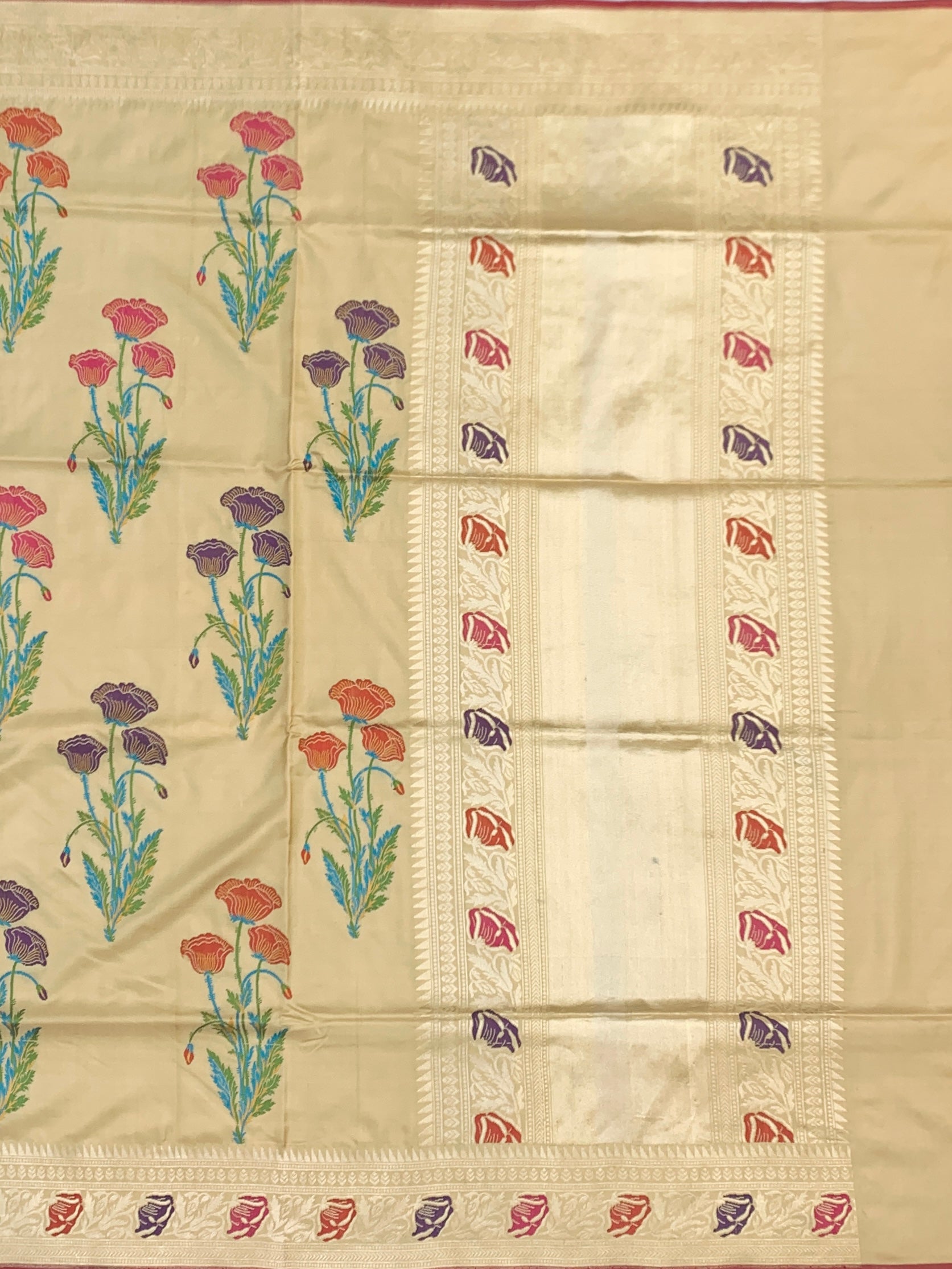 Floral Serenity: Cream & Gold Meenakari Banarasi Silk Saree