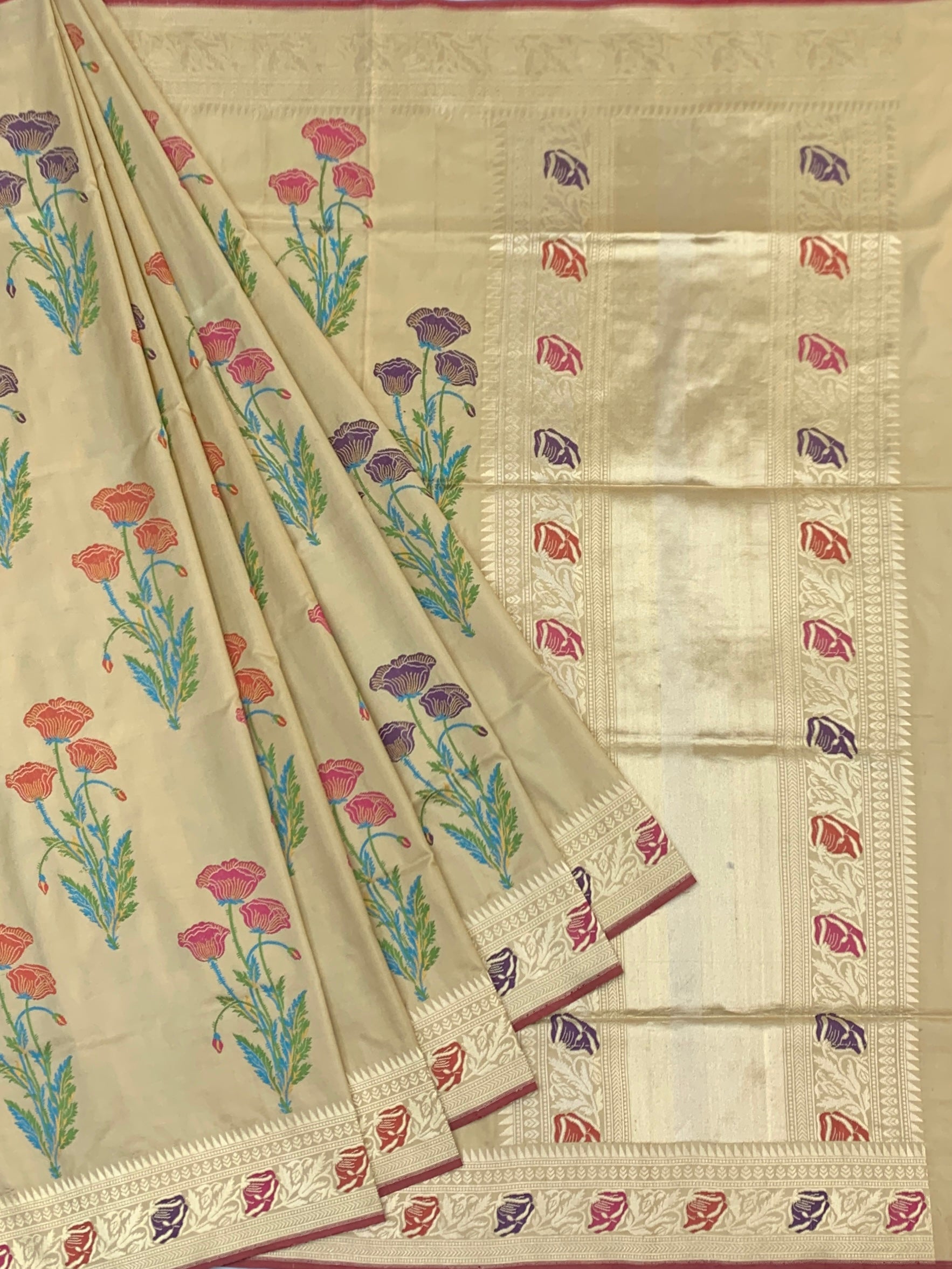 Floral Serenity: Cream & Gold Meenakari Banarasi Silk Saree