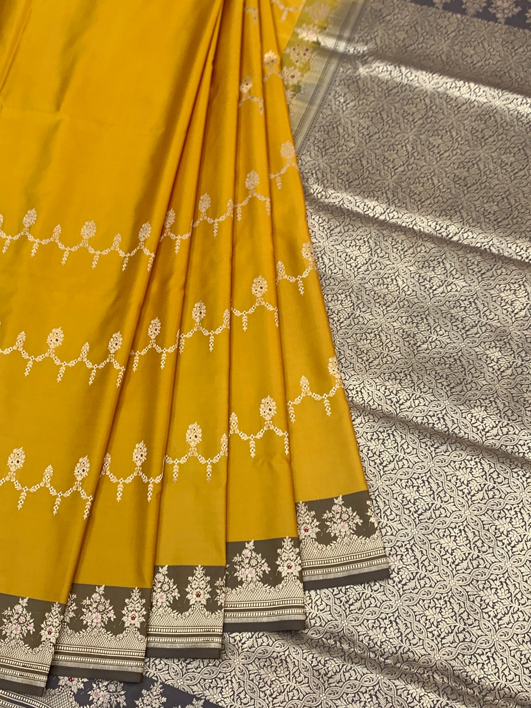 Radiant Aura: Mustard & Slate Grey Silver Zari Banarasi Silk Saree