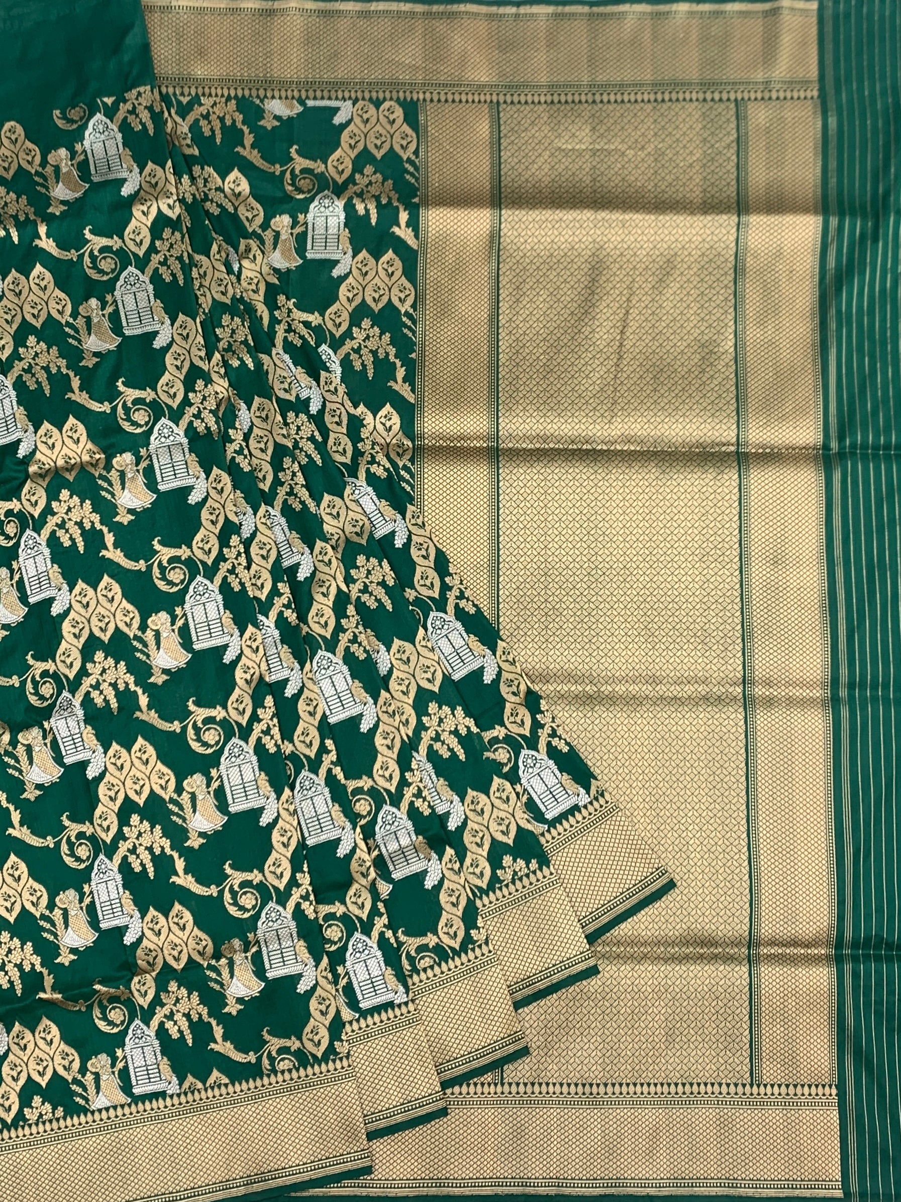 Emerald Court: Sona Rupa Zari Jharokha Motif Banarasi Silk Saree