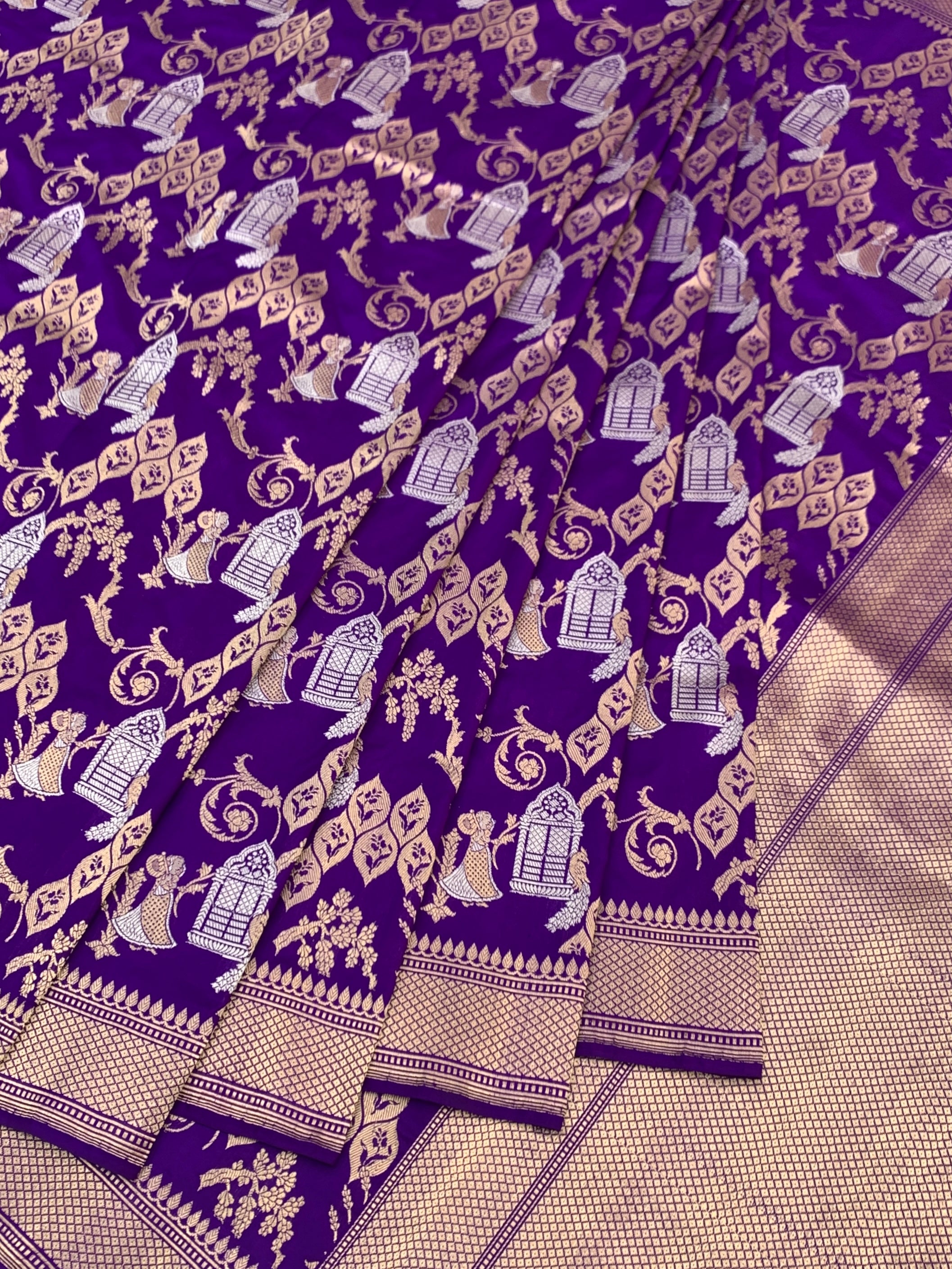 Royal Amethyst: Palace Heritage Jharokha Banarasi Silk Saree