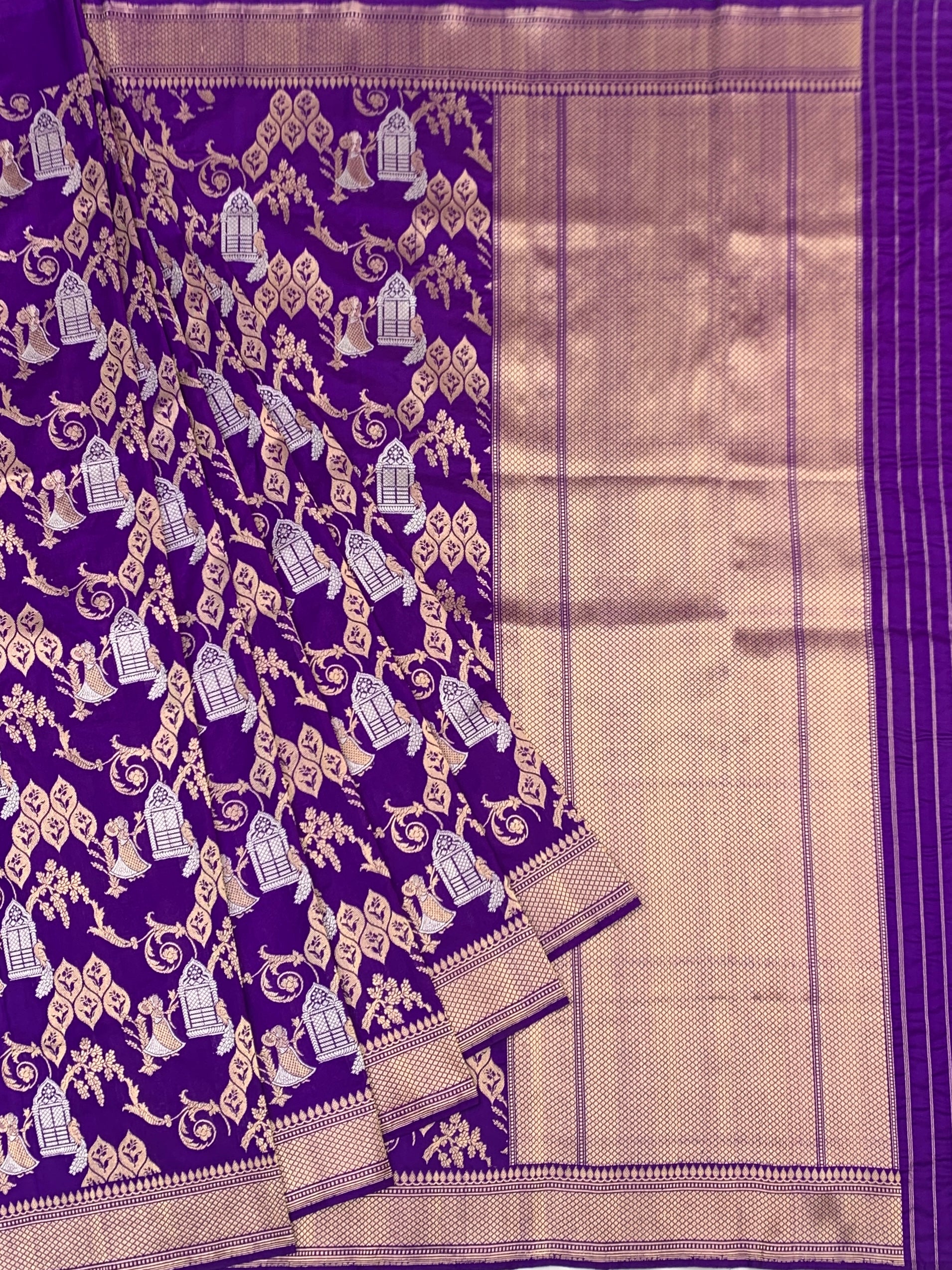 Royal Amethyst: Palace Heritage Jharokha Banarasi Silk Saree