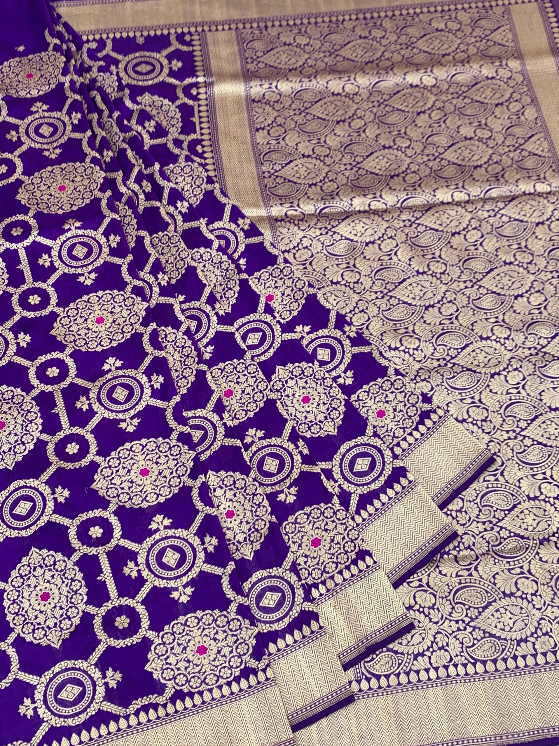 Imperial Violet: Geometric Tapestry Banarasi Silk Saree
