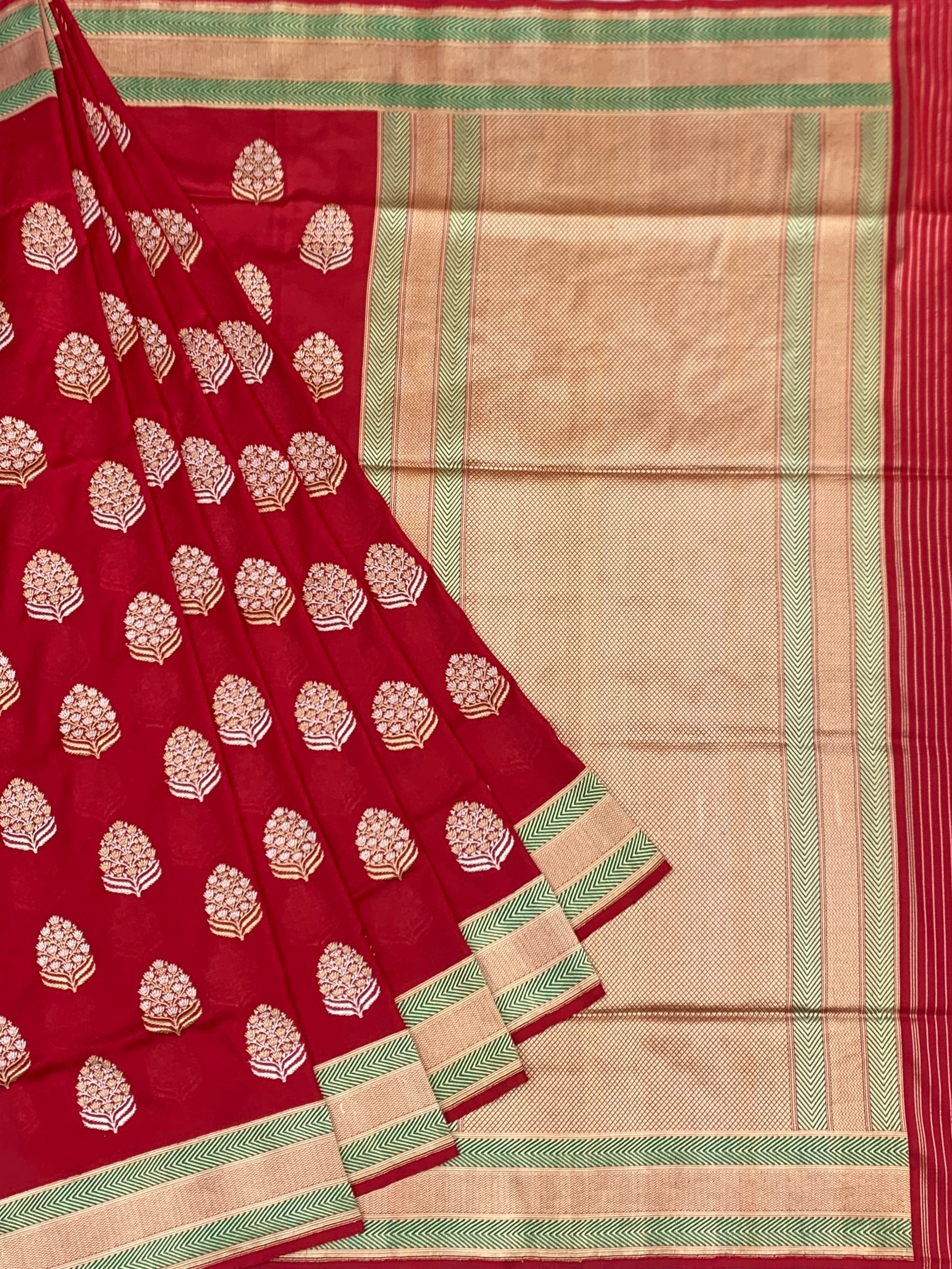 Classic Crimson: Floral Butta Red Banarasi Silk Saree