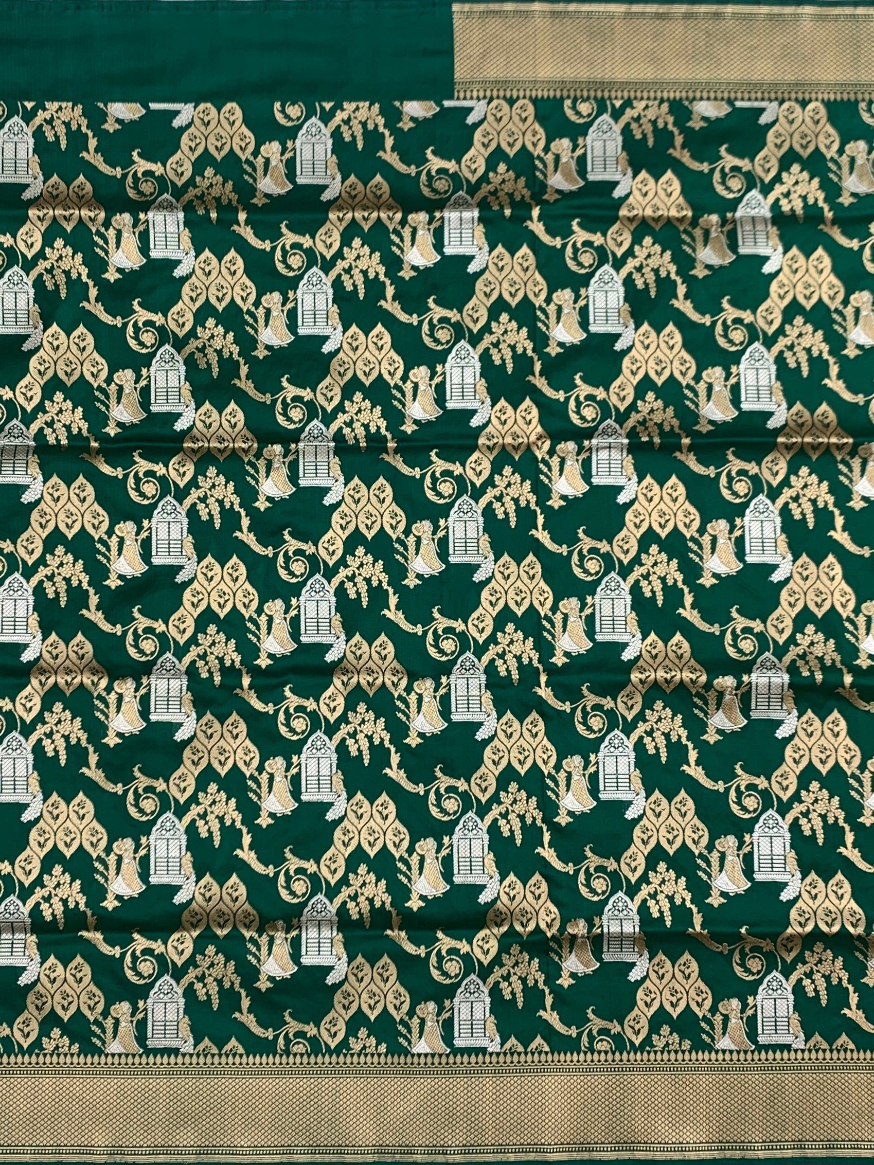 Emerald Court: Sona Rupa Zari Jharokha Motif Banarasi Silk Saree