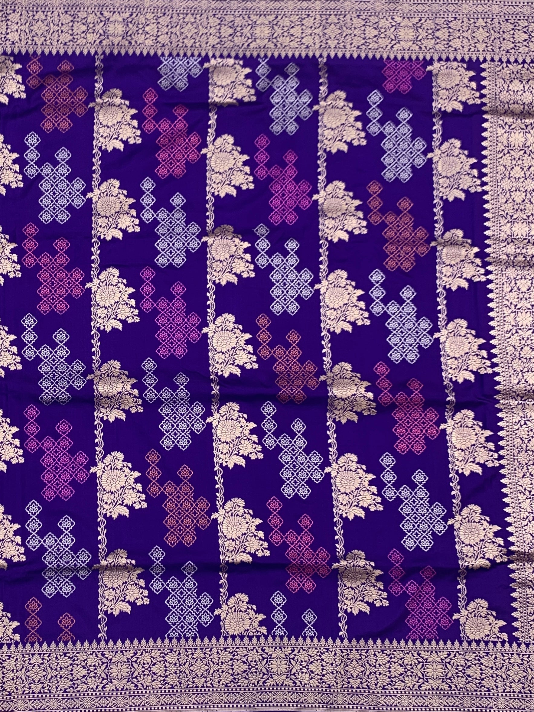 Majestic Violet: Geometric & Floral Medallion Banarasi Silk Saree