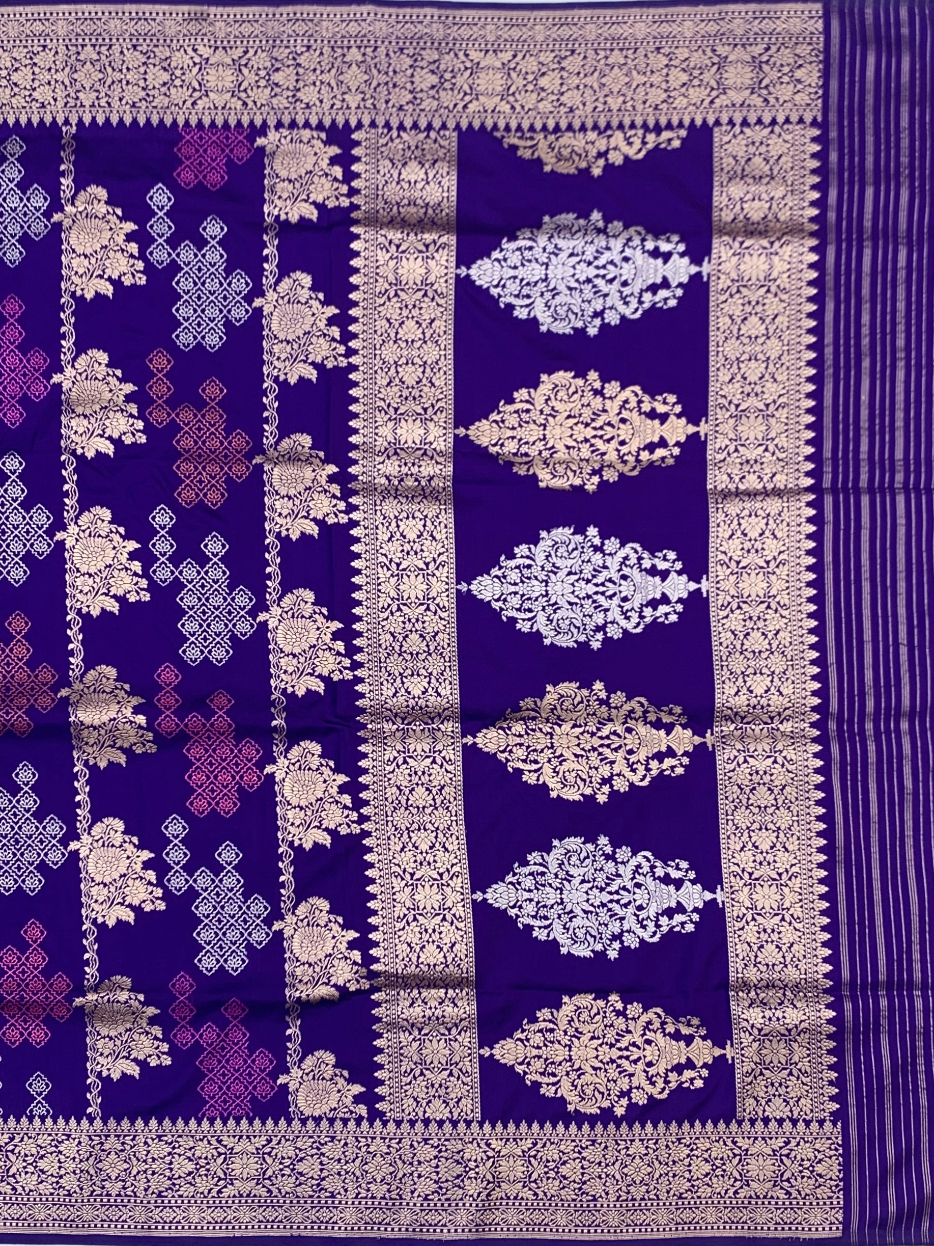 Majestic Violet: Geometric & Floral Medallion Banarasi Silk Saree