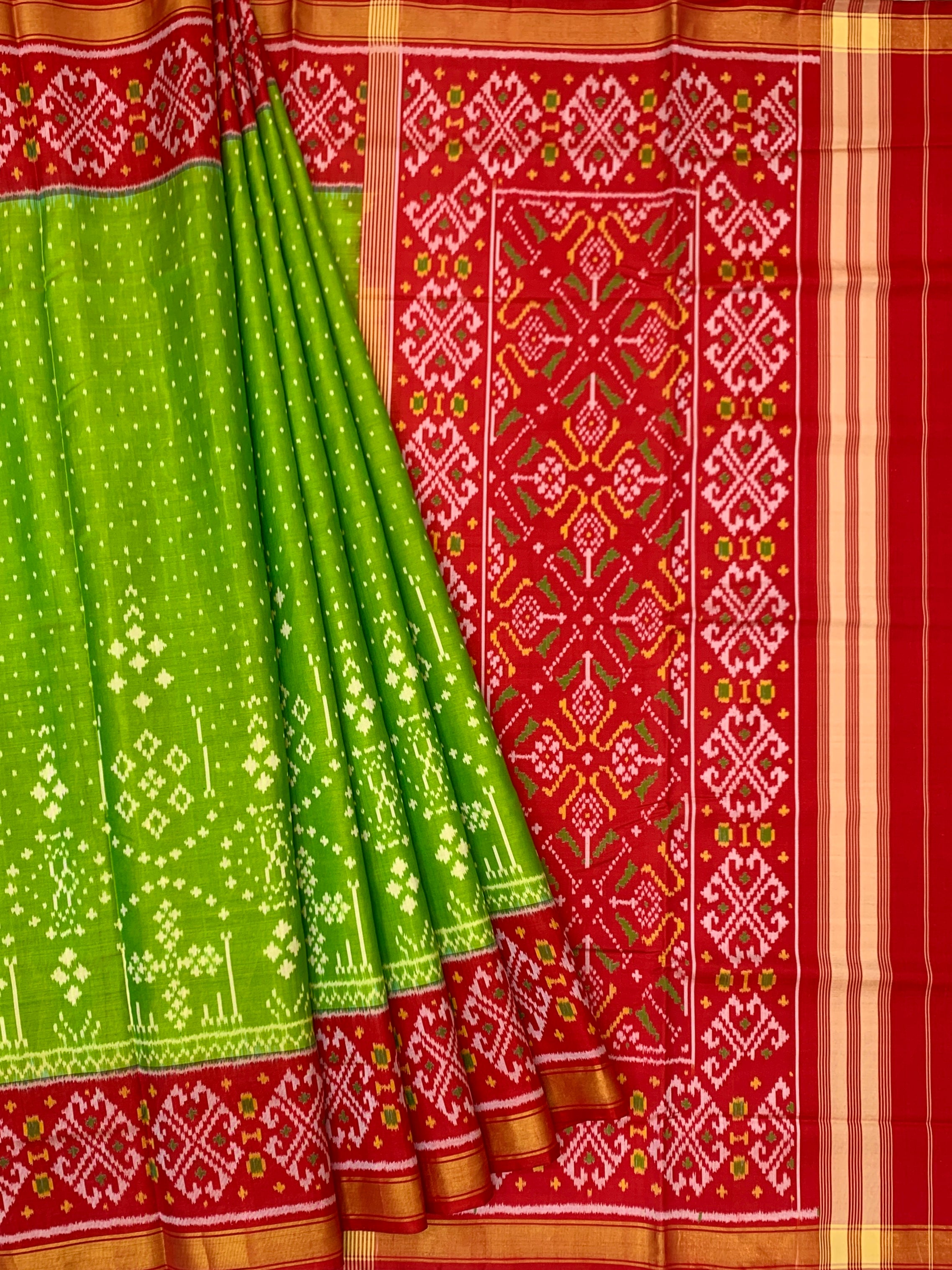 Vibrant Leaf Green & Crimson Red Rajkot Patola Silk Saree