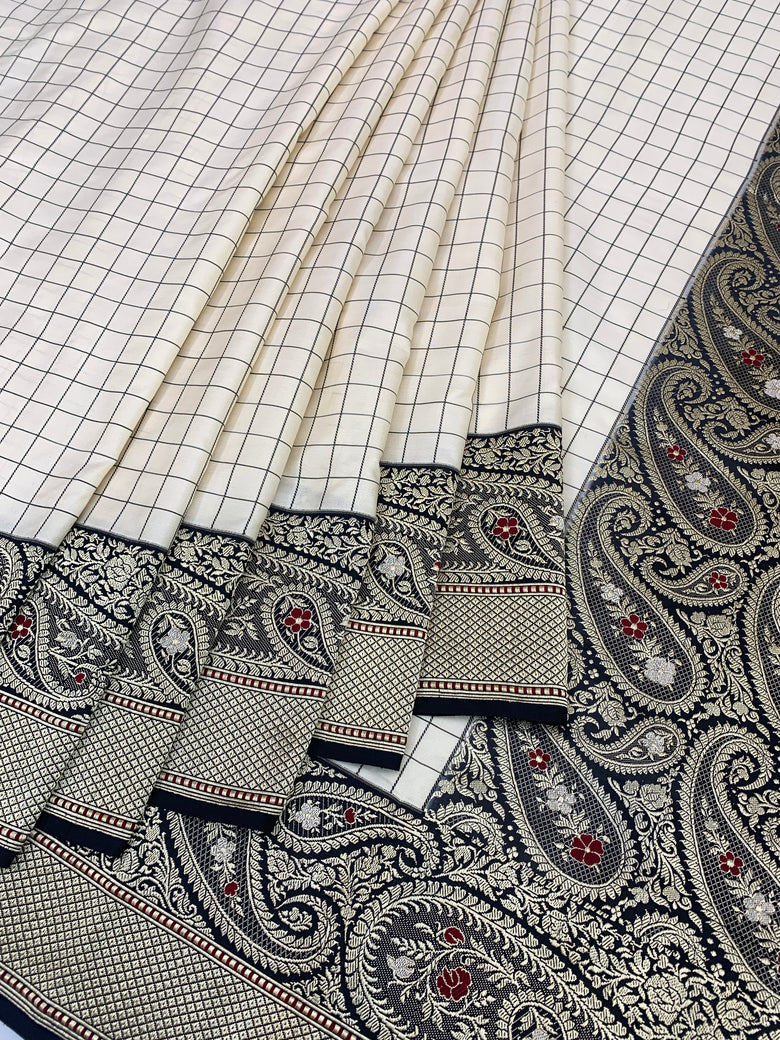 Monochrome Heritage: Cream Grid Banarasi Silk Saree with Ornate Paisley Pallu