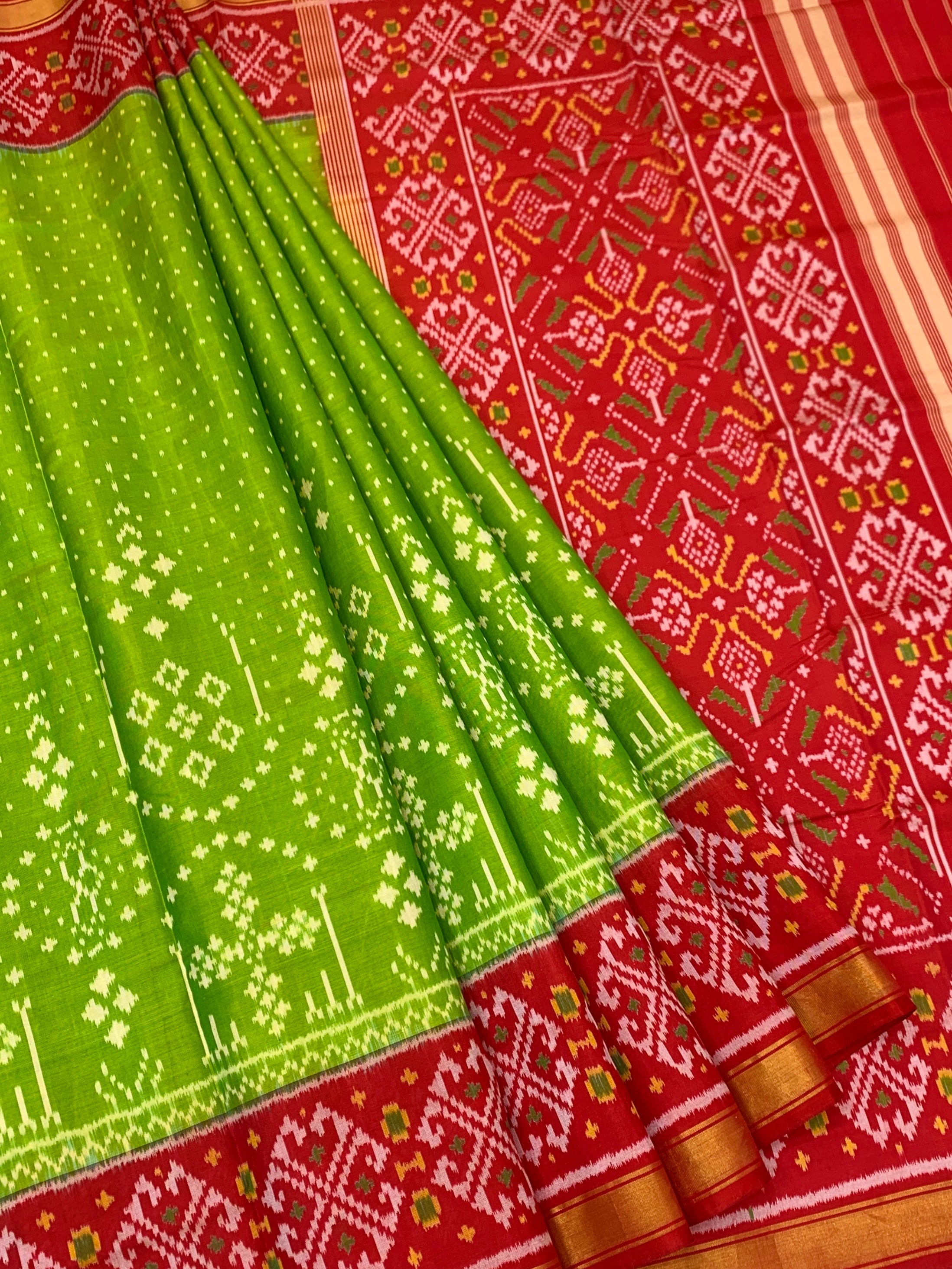 Vibrant Leaf Green & Crimson Red Rajkot Patola Silk Saree