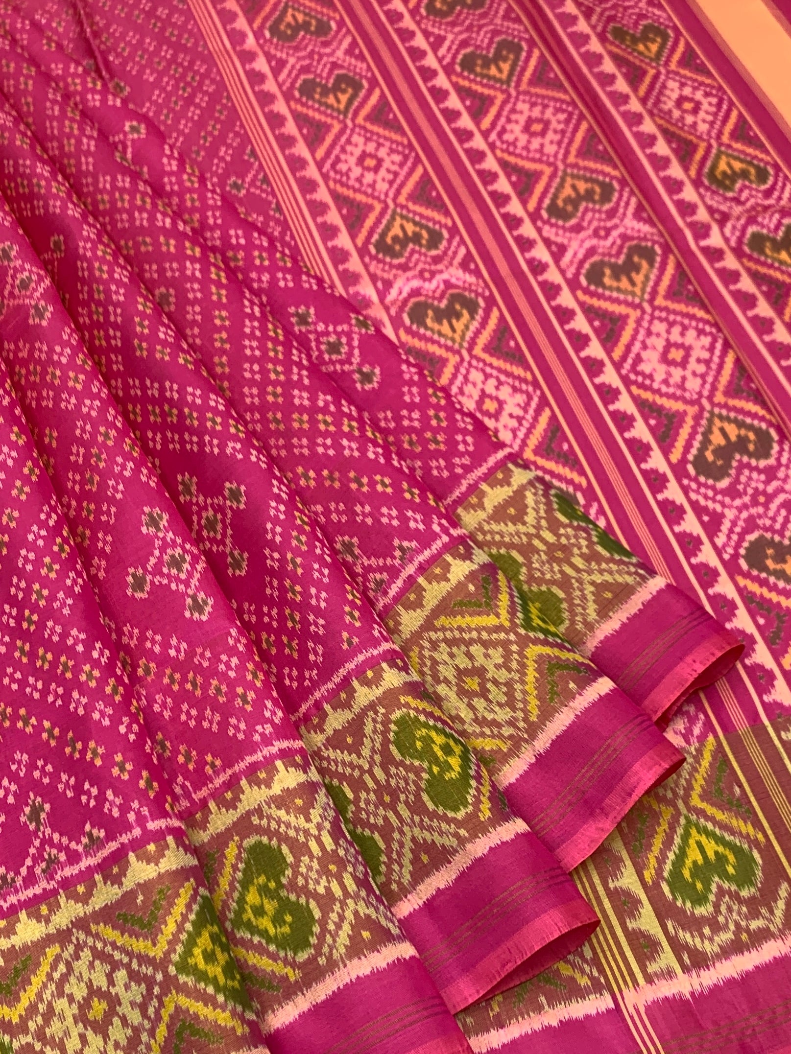 Radiant Rani Pink & Olive: Heritage Geometric Rajkot Patola Silk Saree