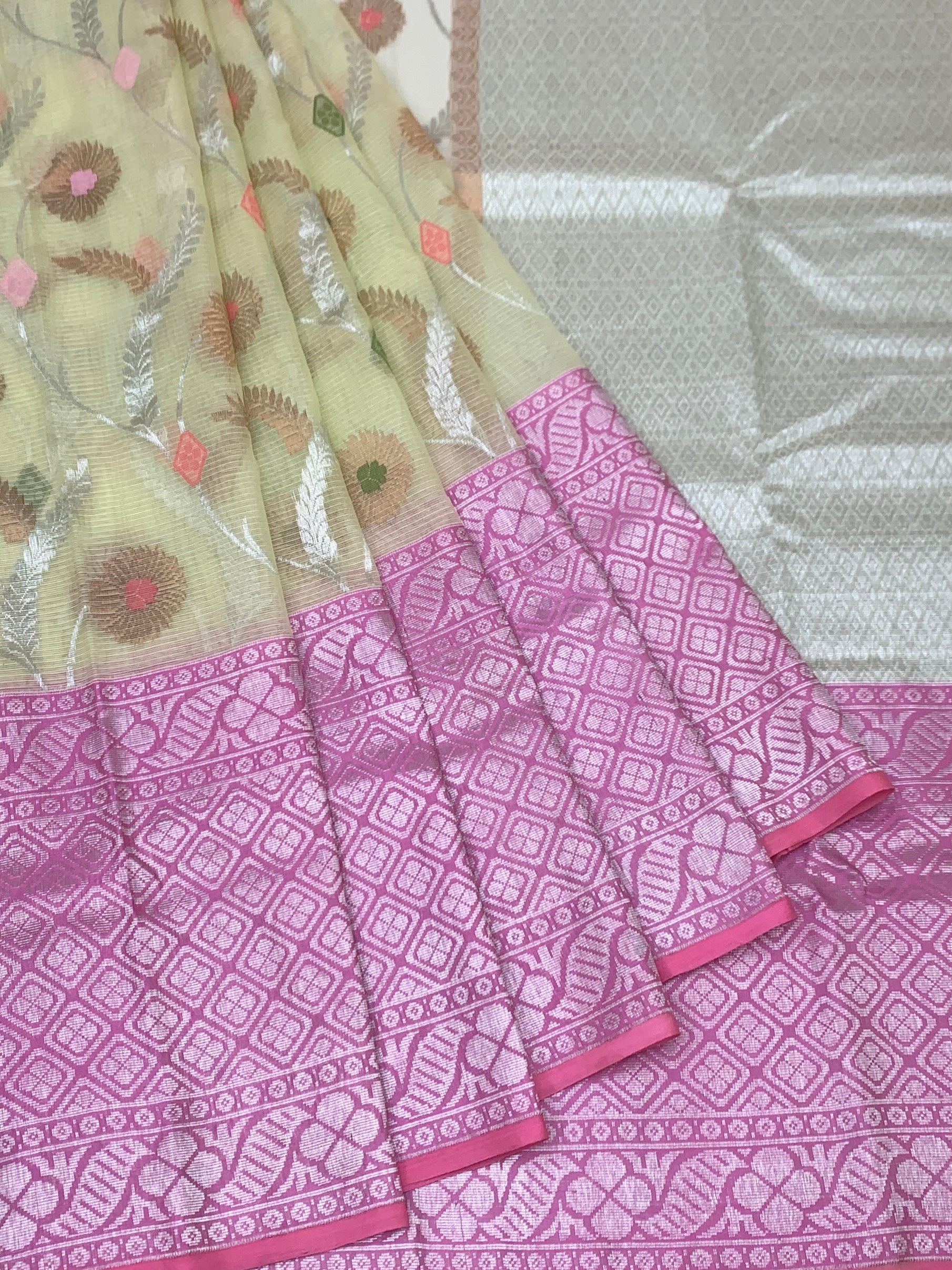 Cream & Rose Pink Zari Kota Saree with Contrast Blouse