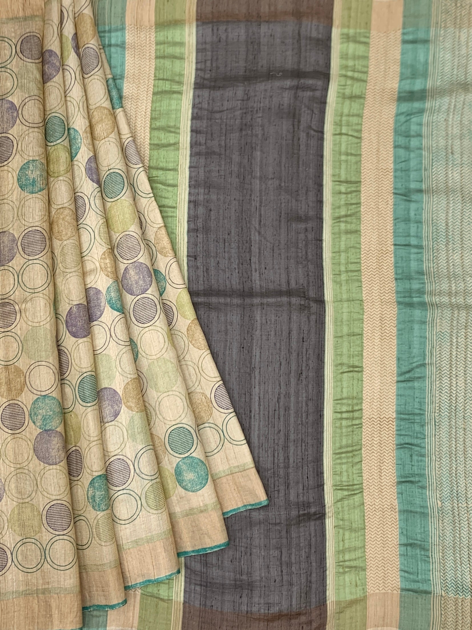 Modern Geometric Circles Tussar Silk Saree