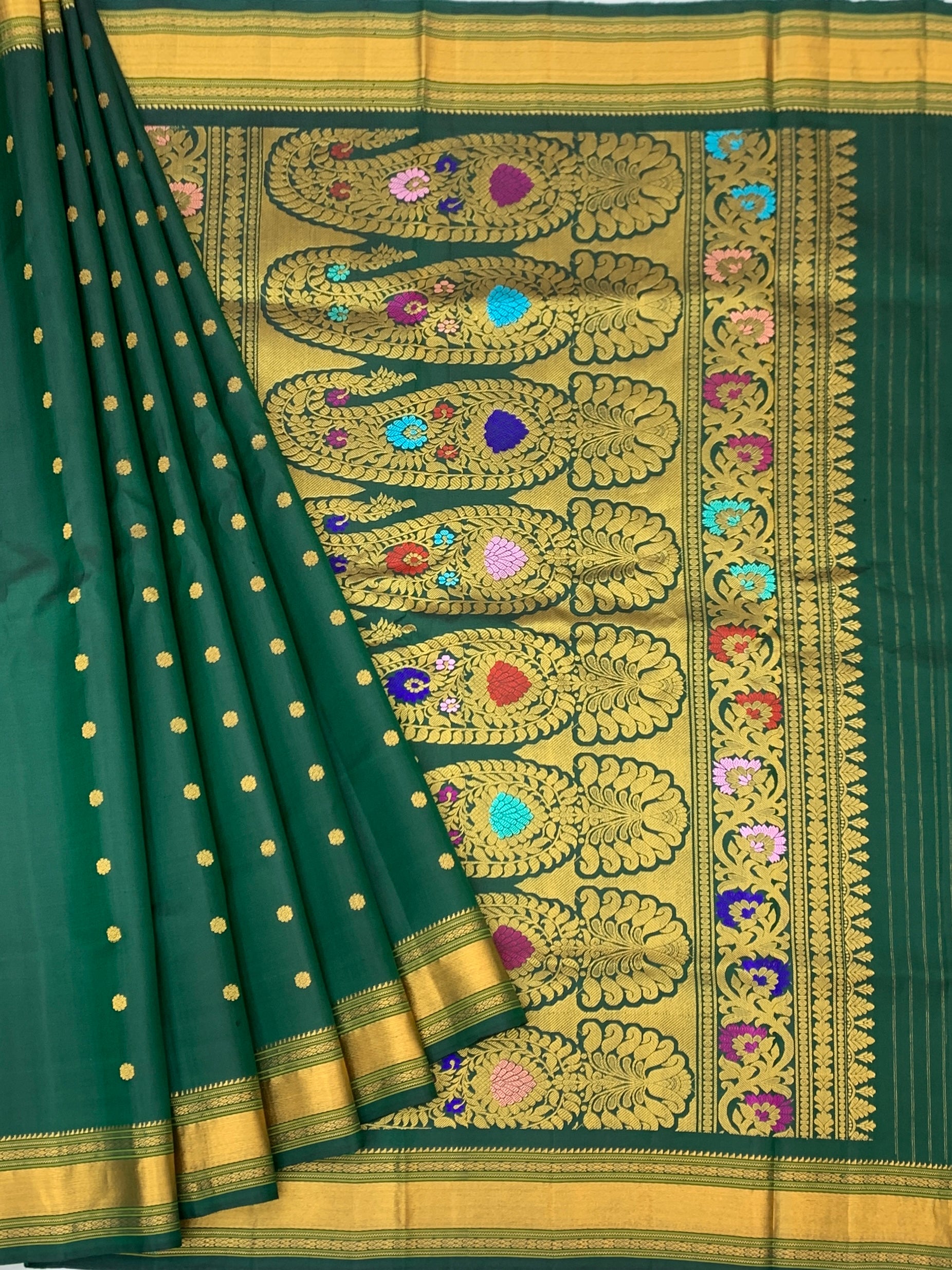 Bottle Green Handloom Pure Silk Gadwal Pattu Saree