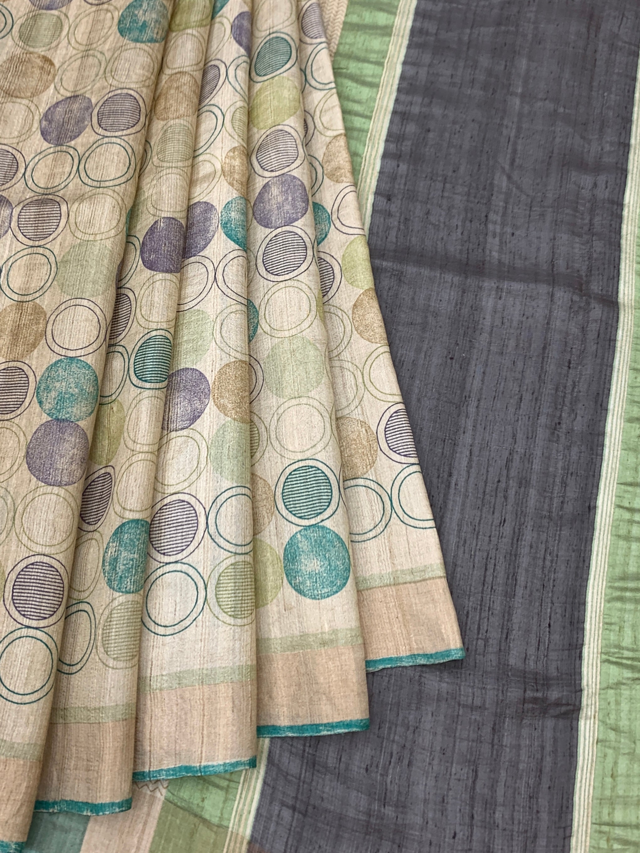 Modern Geometric Circles Tussar Silk Saree