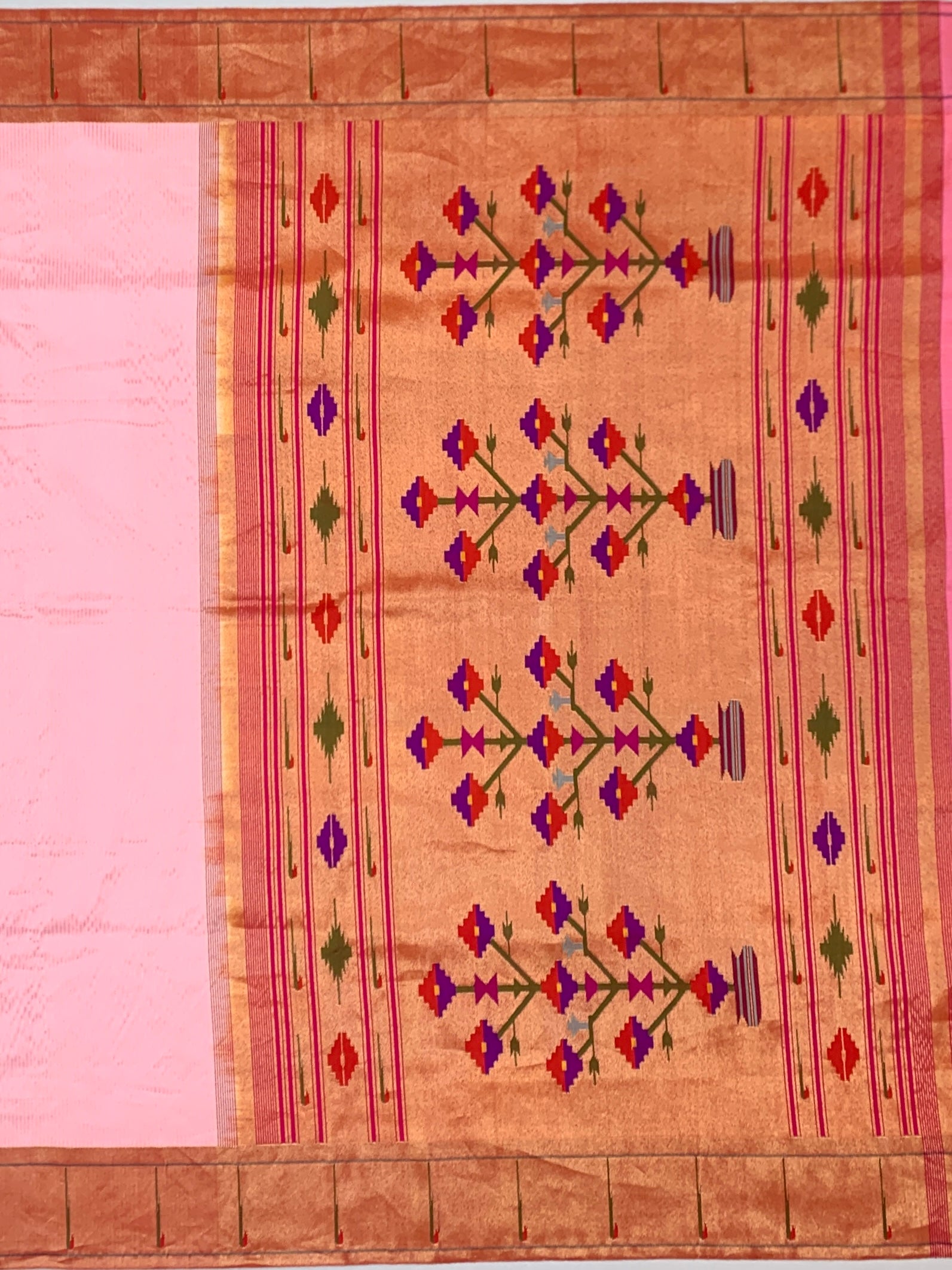 Soft Pastel Pink Textured Paithani Silk Saree with Geometric Floral Pallu