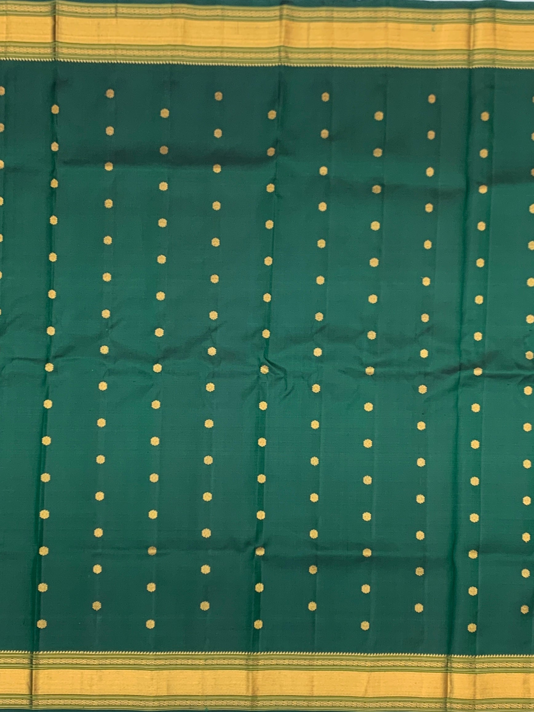 Bottle Green Handloom Pure Silk Gadwal Pattu Saree