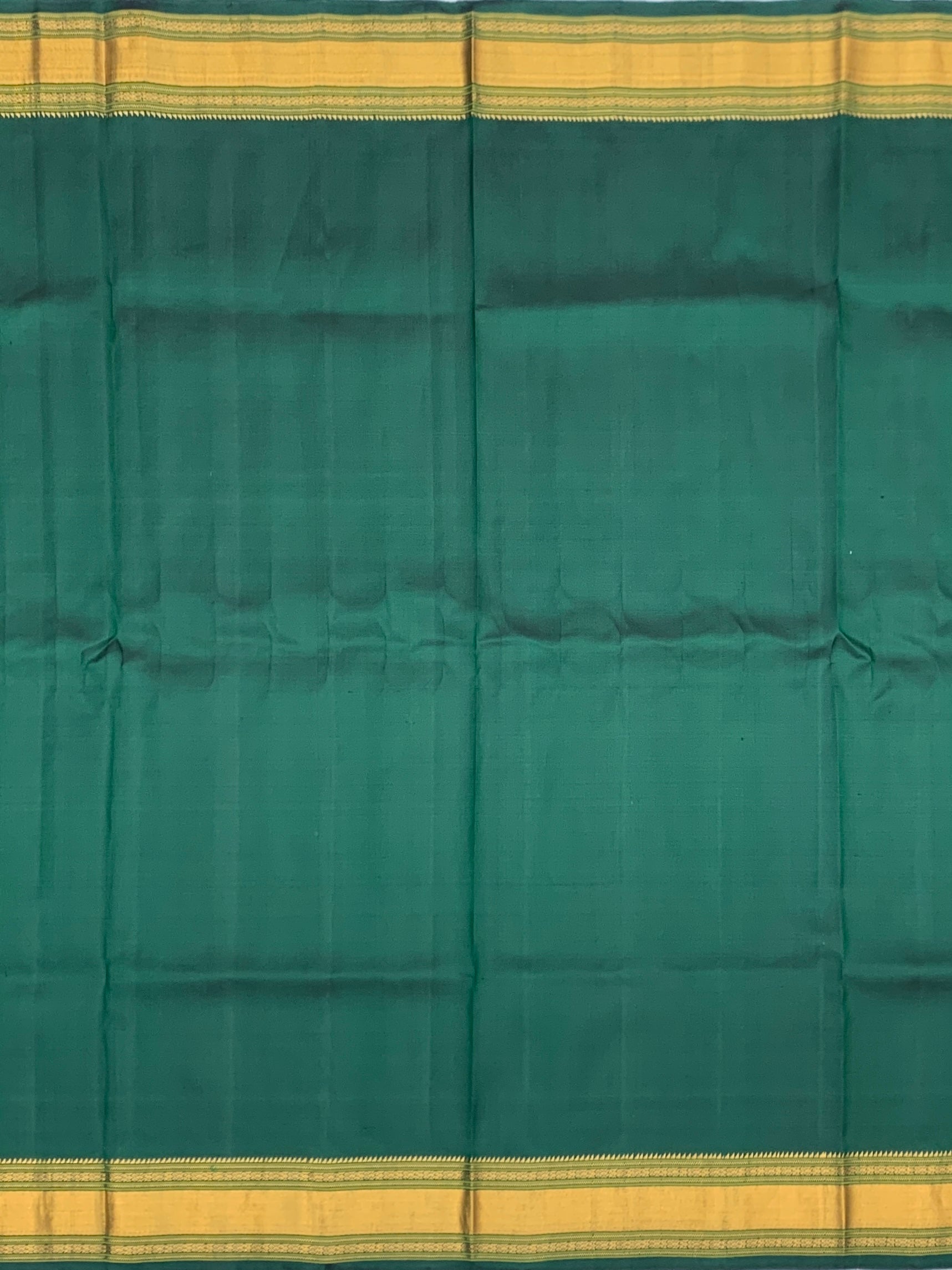 Bottle Green Handloom Pure Silk Gadwal Pattu Saree