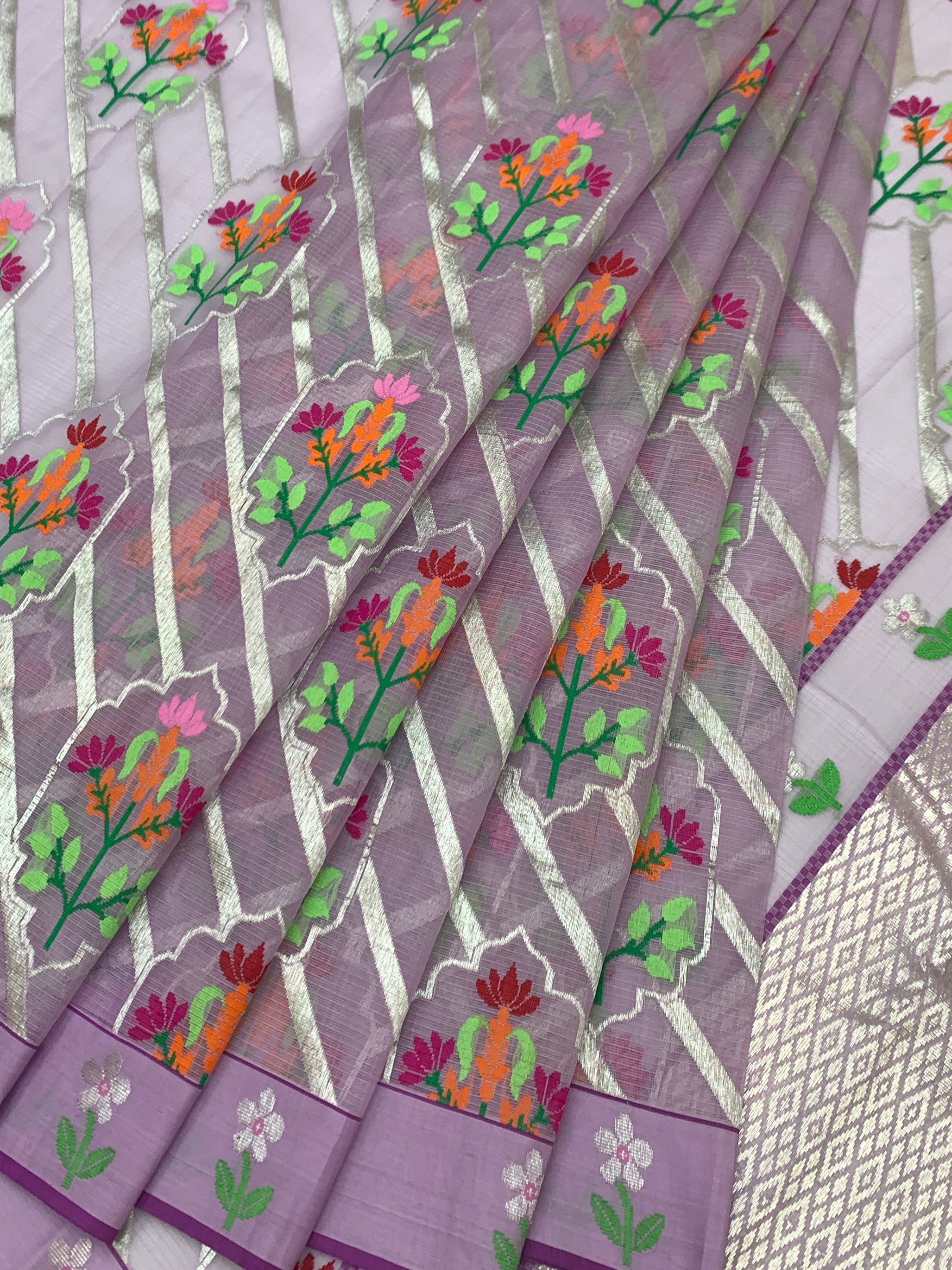 Calloped Floral Zari Kota Saree with Violet Blouse