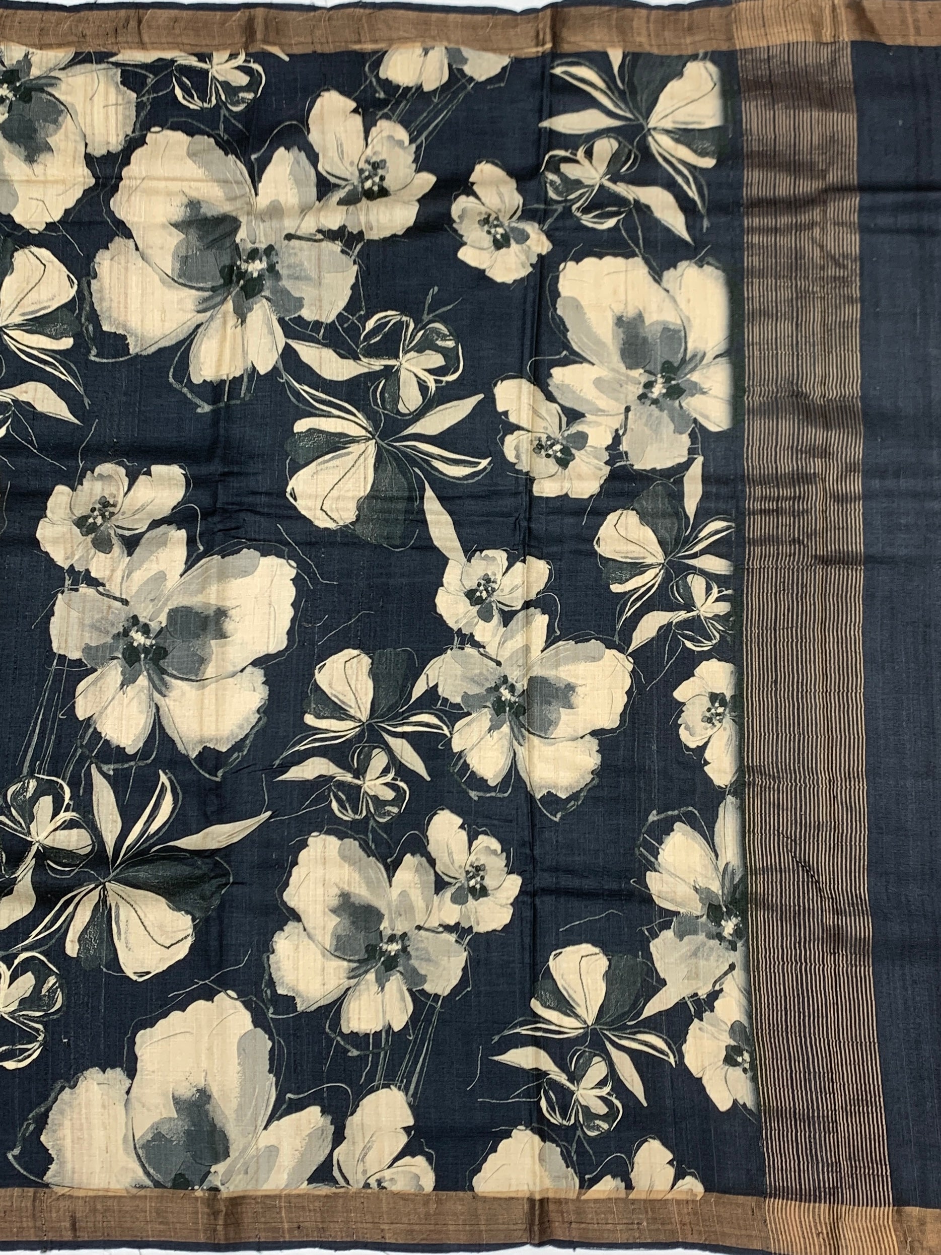 Midnight Bloom: Painterly Floral Tussore Printed Saree