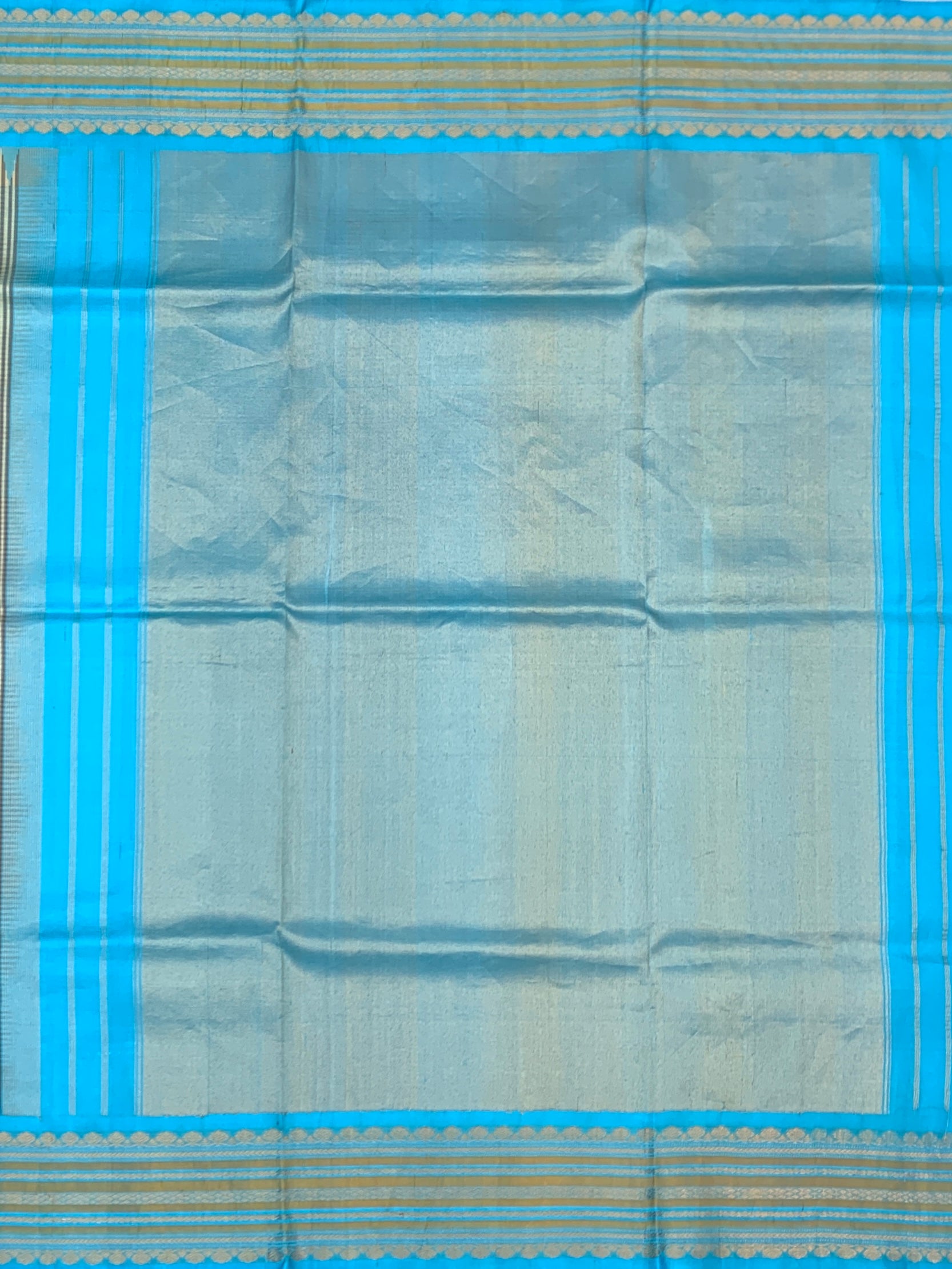 Pure Gadwal Silk Saree Grey In Colour