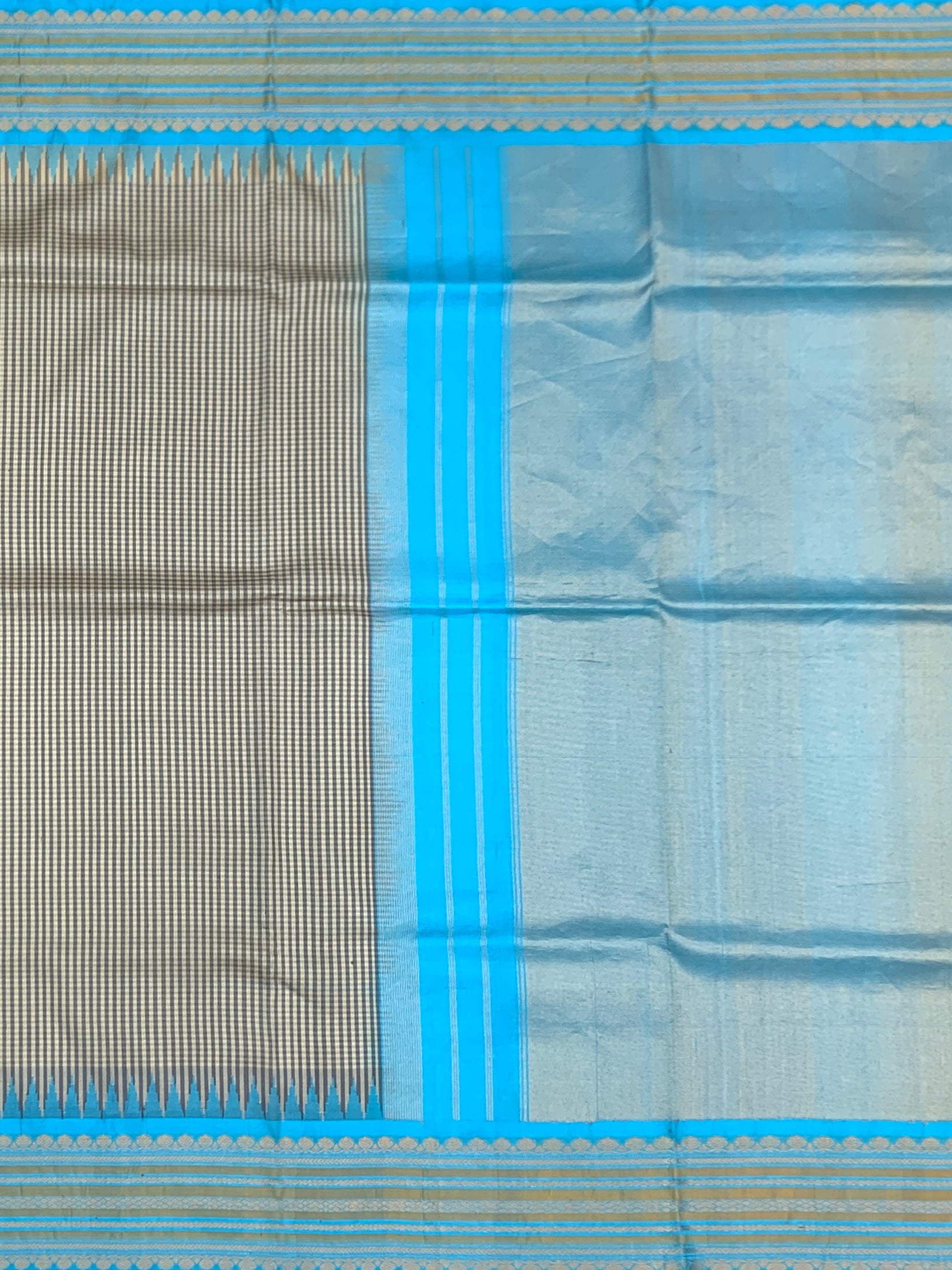 Pure Gadwal Silk Saree Grey In Colour
