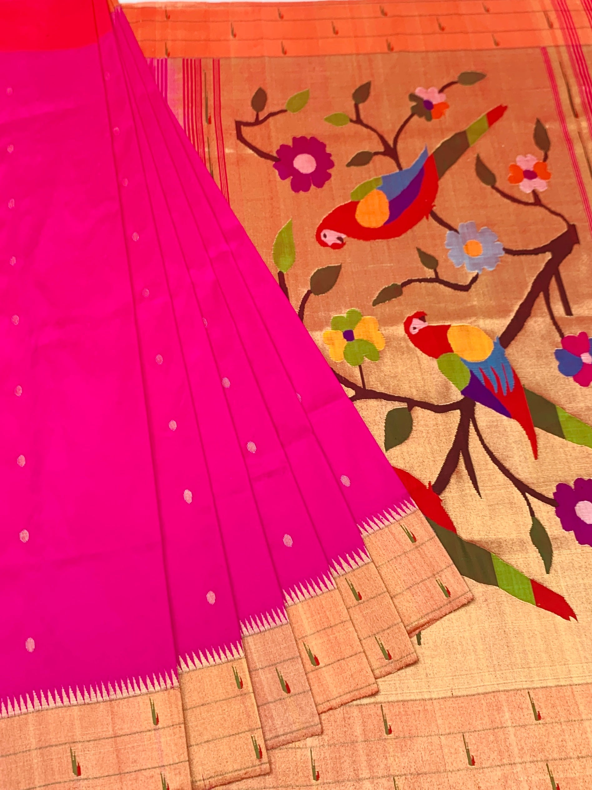 Exquisite Fuchsia Pink Paithani Silk Saree with Traditional Parrot Pallu