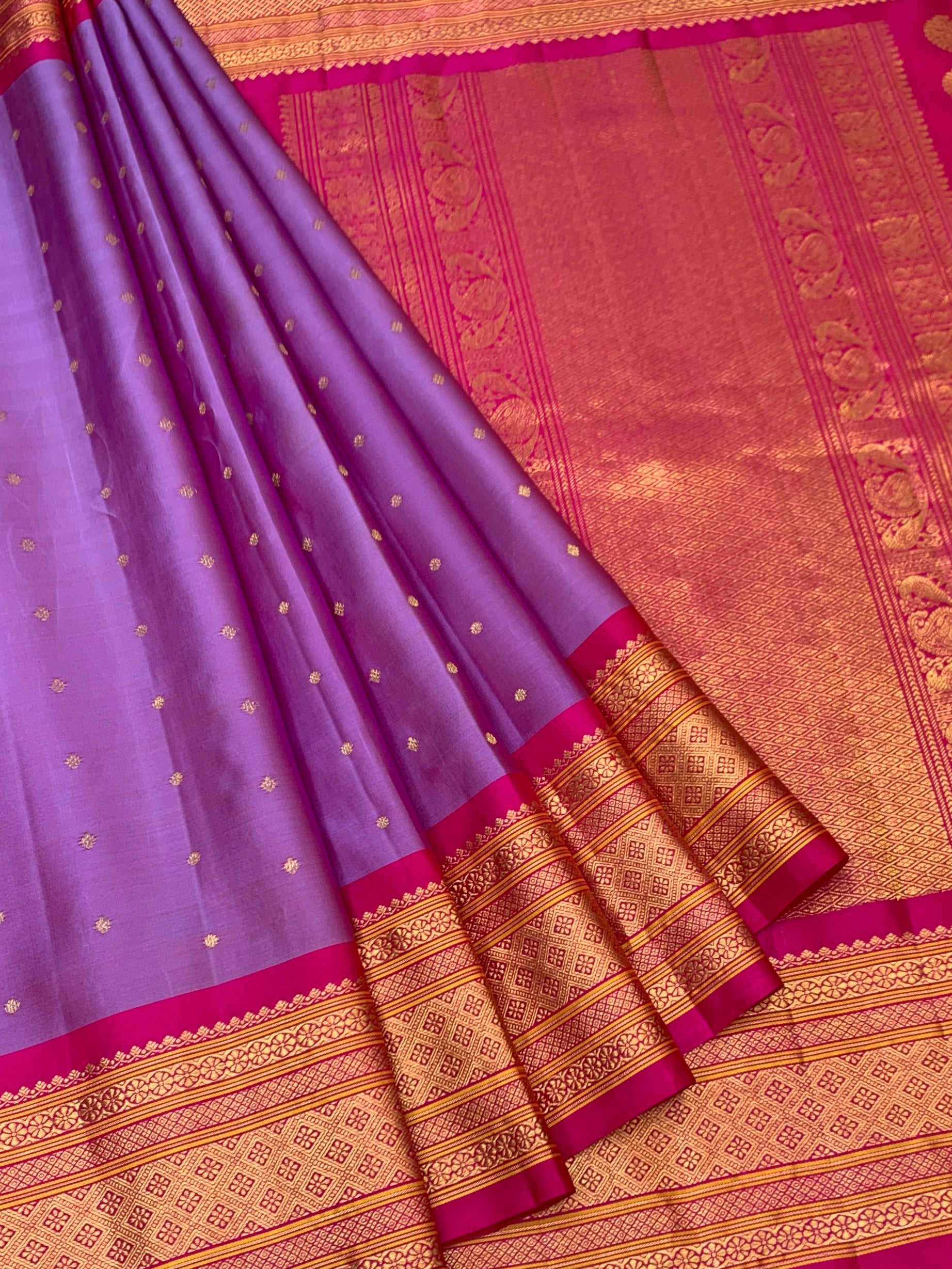 Lavender & Magenta Gadwal Twill Pattu Saree