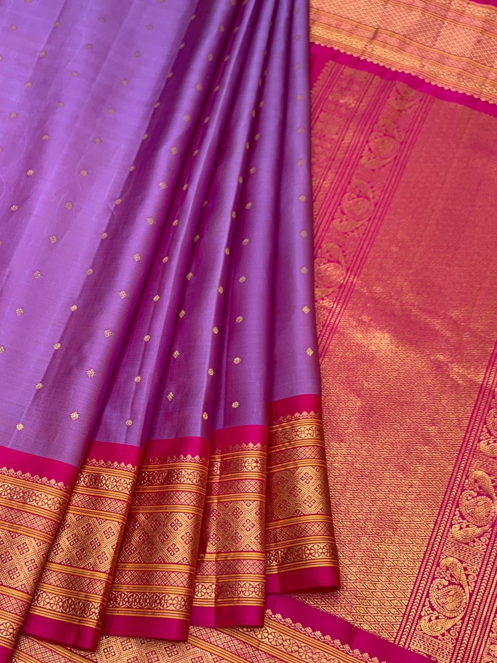 Lavender & Magenta Gadwal Twill Pattu Saree