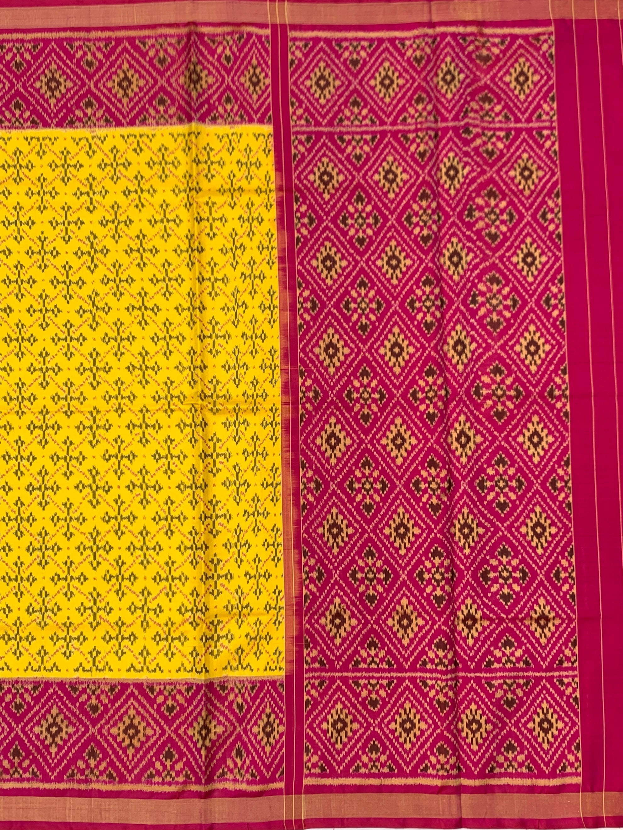 Golden Yellow & Ranee Pink: Diamond Lattice Rajkot Patola Silk Saree