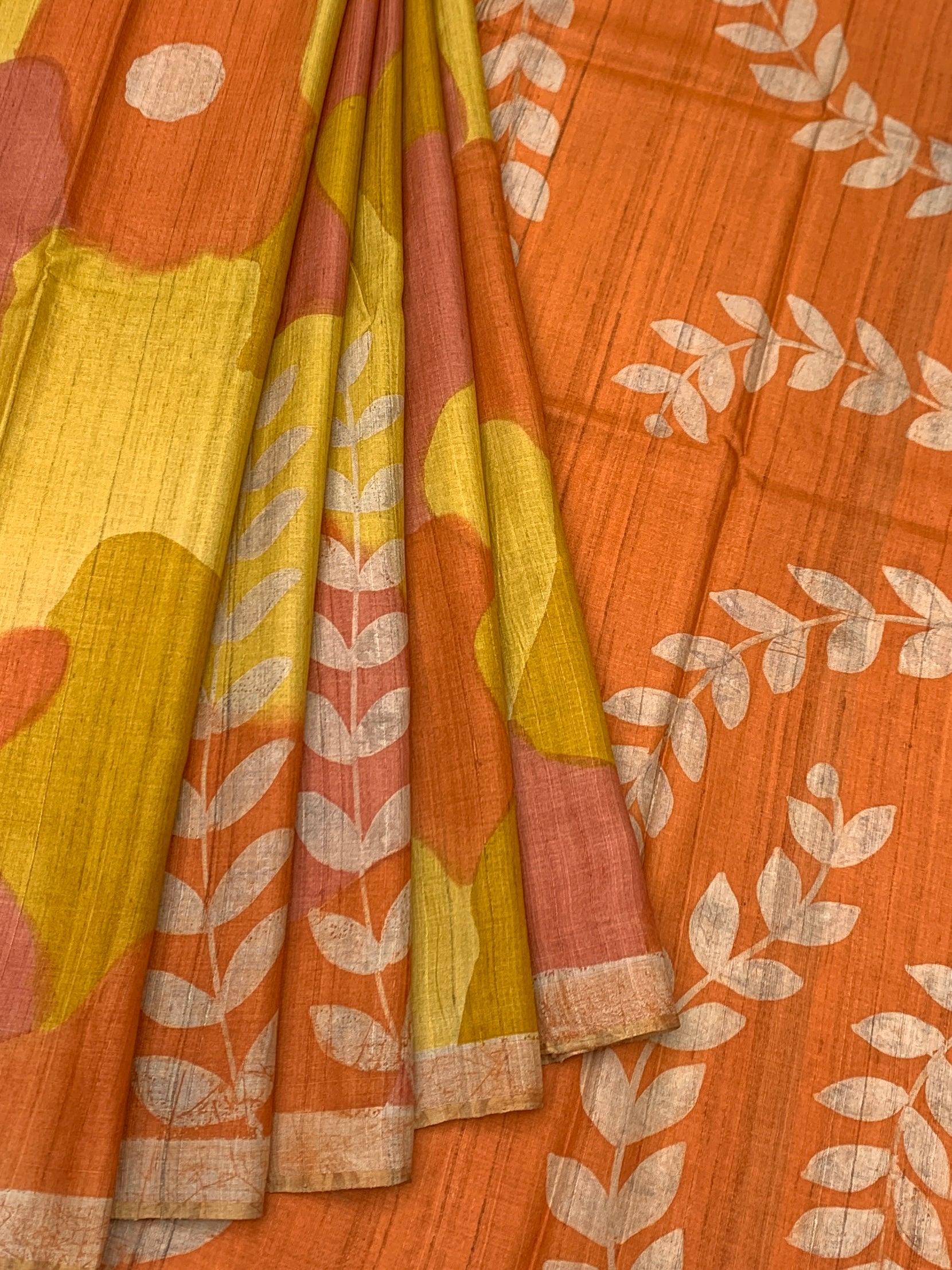 Tropical Sunset: Batik-Inspired Botanical Tussore Printed Saree