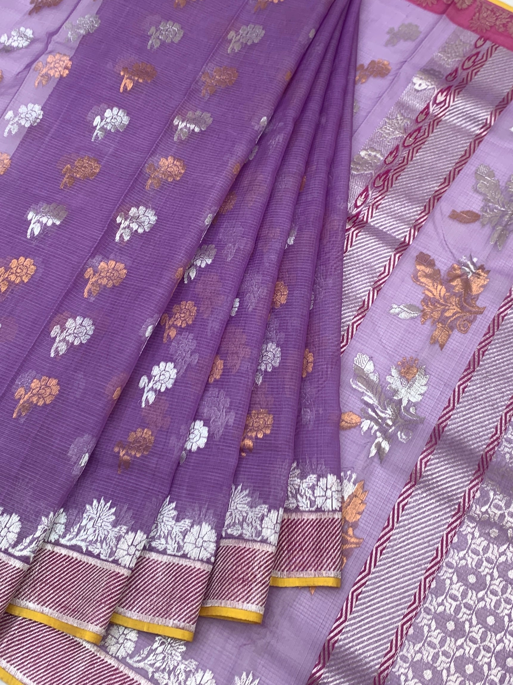 Lavender Dream: Dual-Tone Zari Kota Saree with Contrast Magenta Blouse