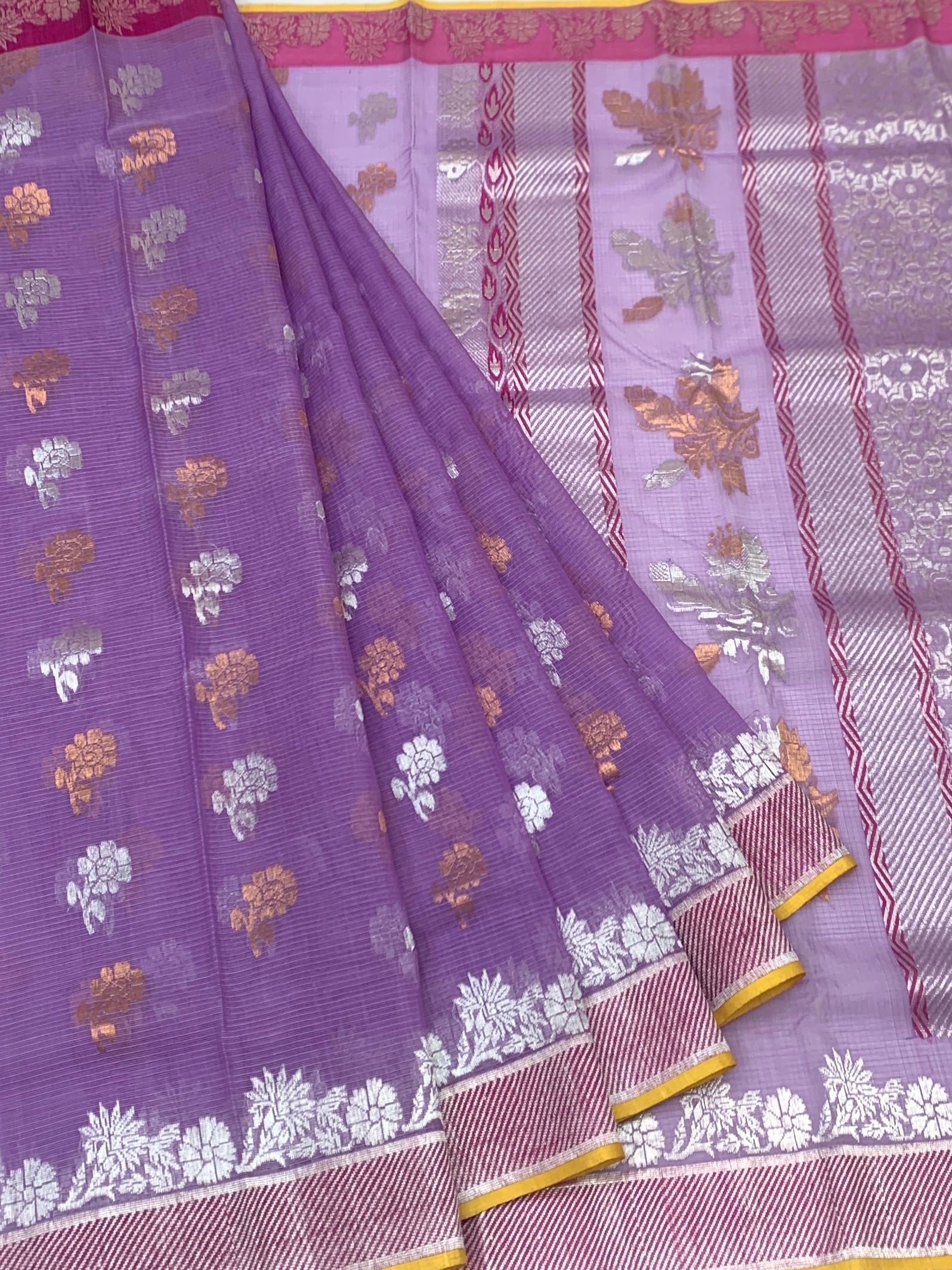 Lavender Dream: Dual-Tone Zari Kota Saree with Contrast Magenta Blouse