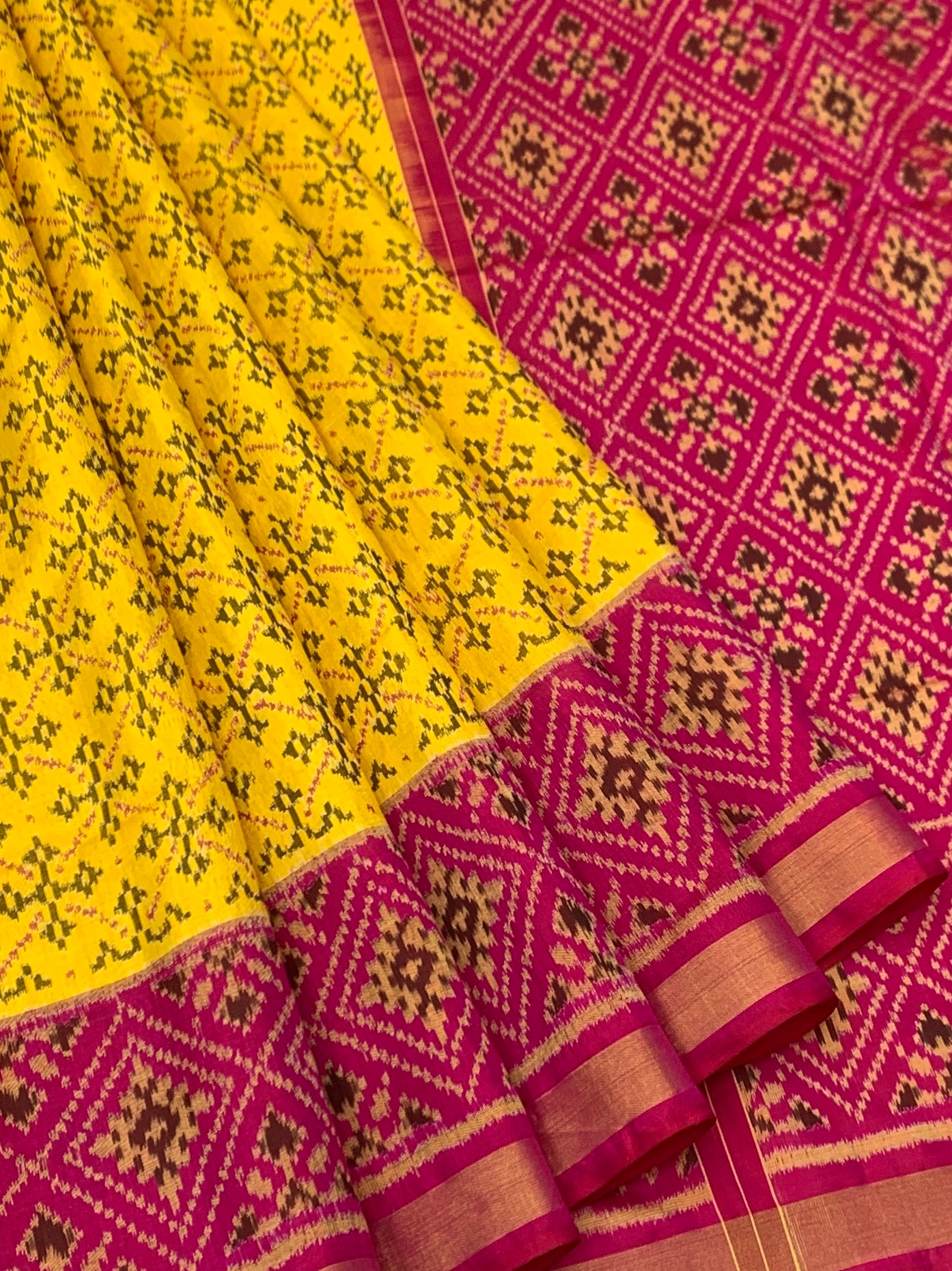 Golden Yellow & Ranee Pink: Diamond Lattice Rajkot Patola Silk Saree