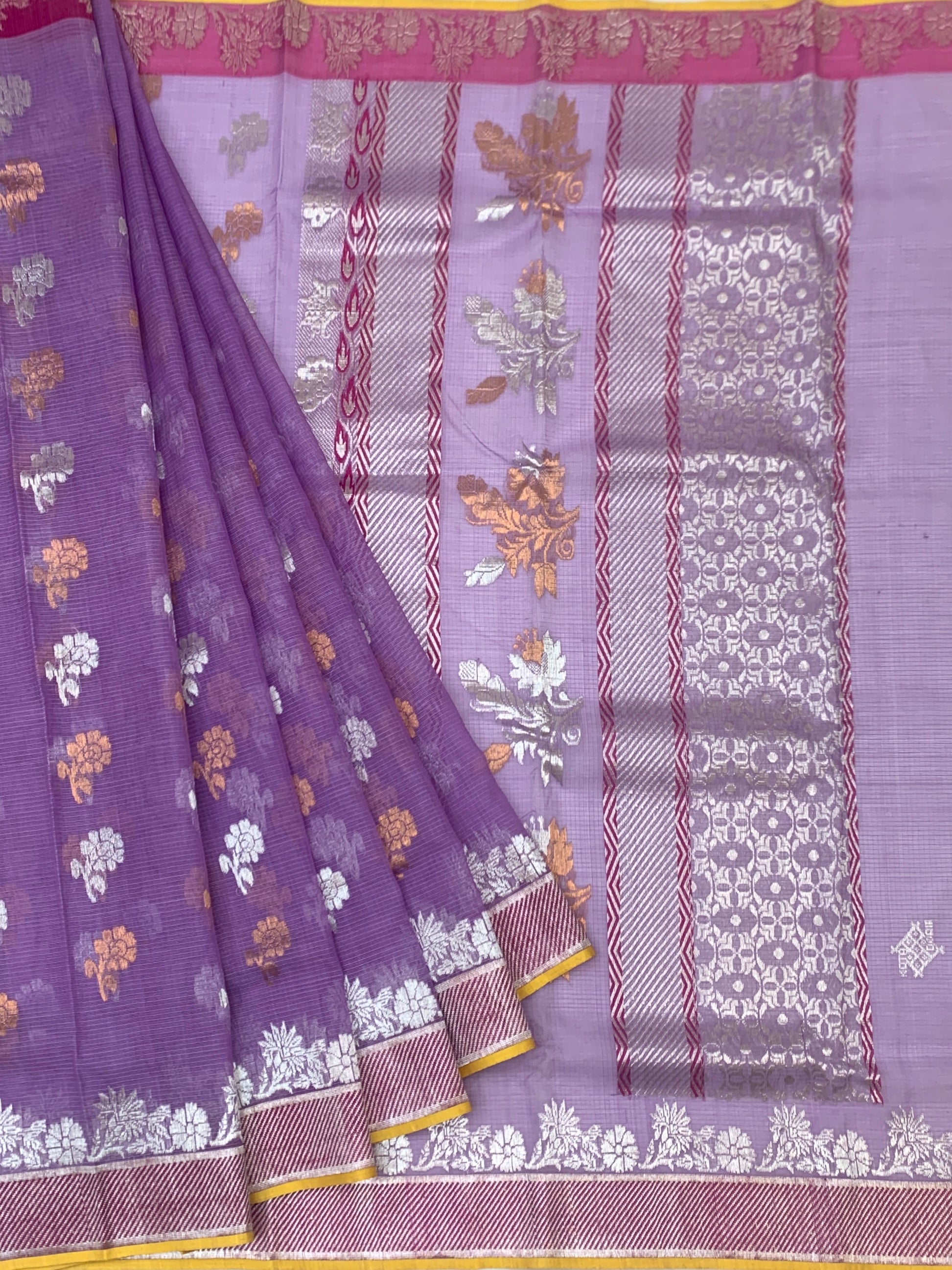 Lavender Dream: Dual-Tone Zari Kota Saree with Contrast Magenta Blouse