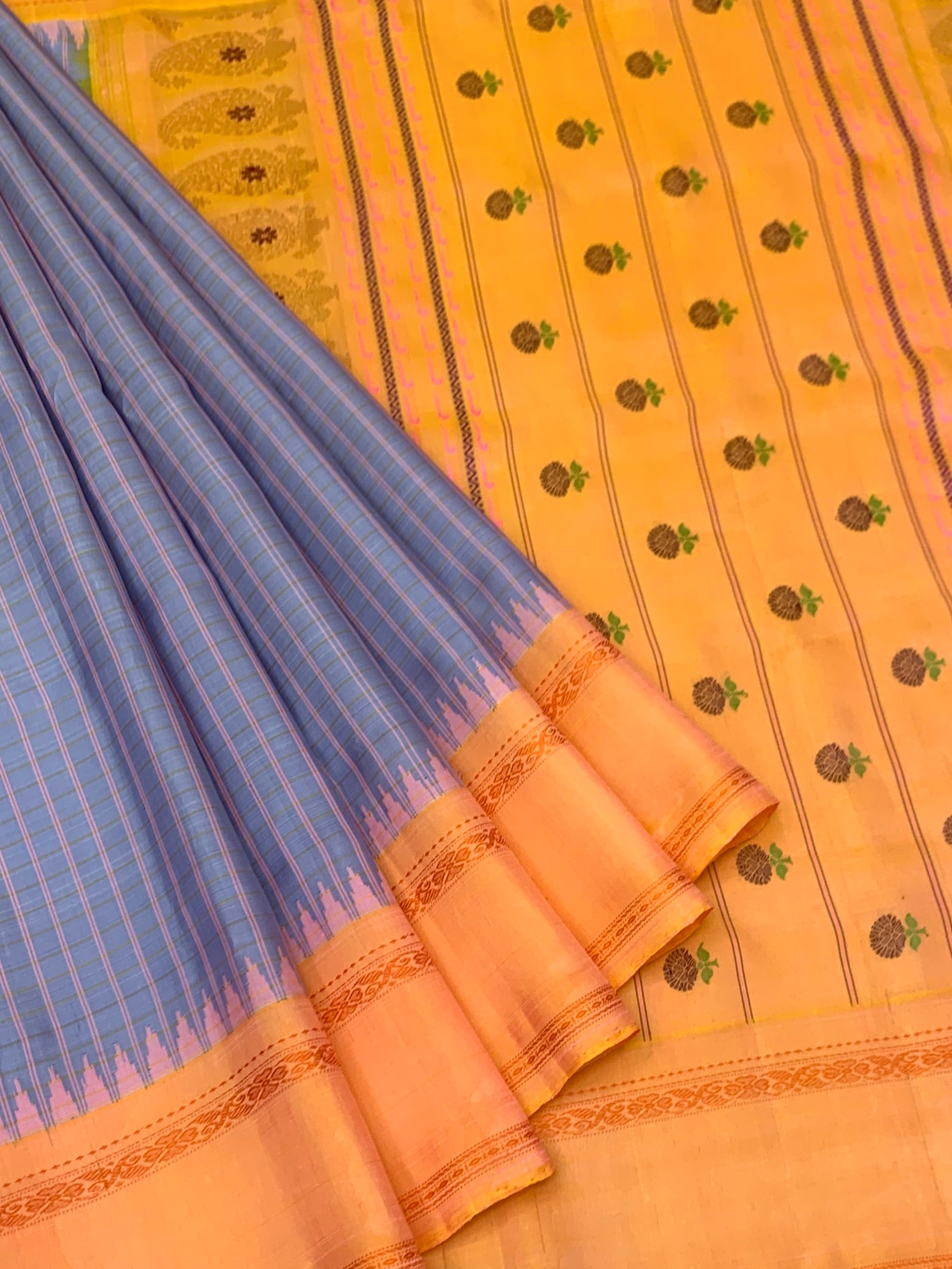 Handloom Pure Gadwal Pattu Saree in Powder Blue & Pastel Yellow