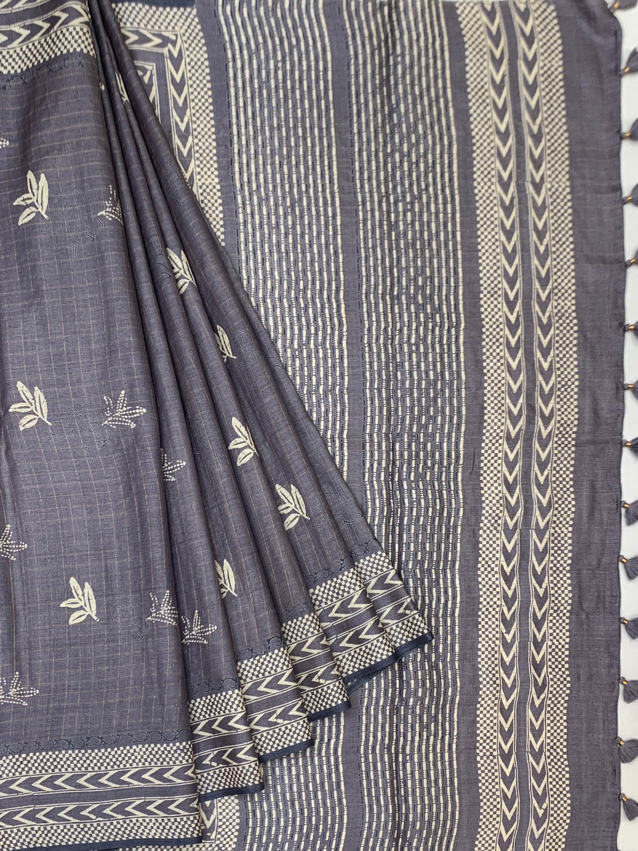 Sophisticated Charcoal Gray Tussar Silk Saree with Geometric Prints