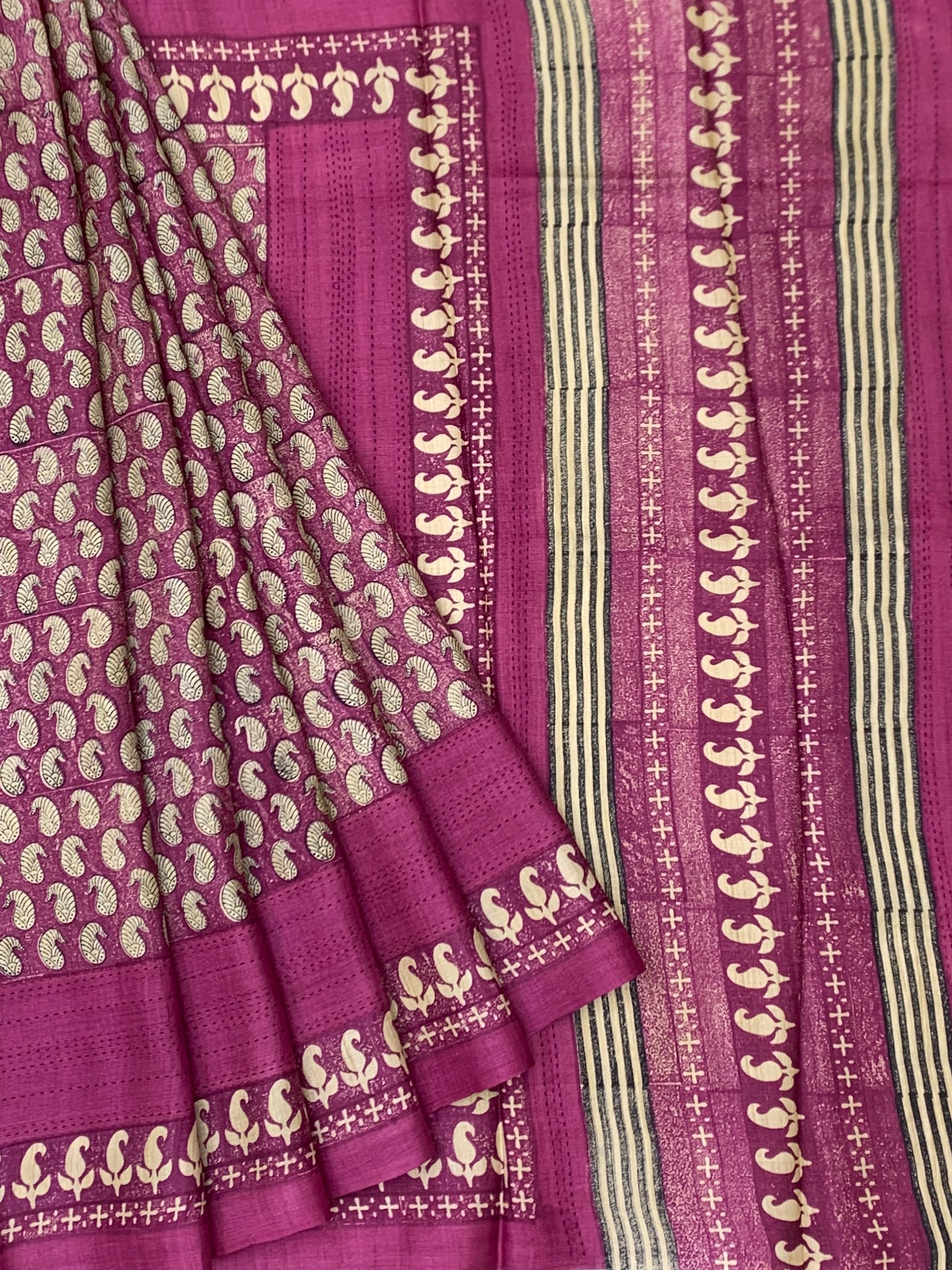 Orchid Heritage: Geometric Paisley Printed Tussore Saree