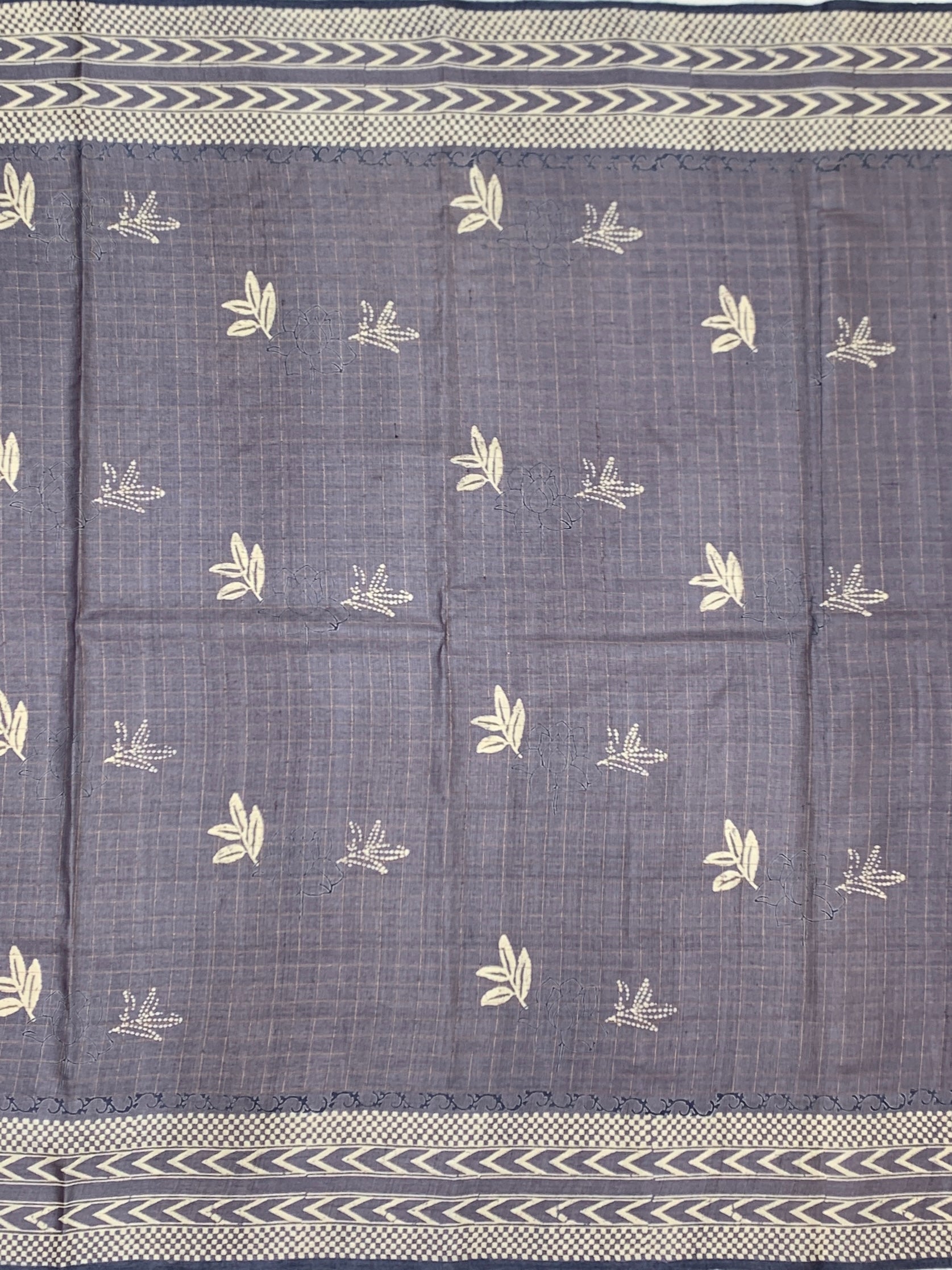 Sophisticated Charcoal Gray Tussar Silk Saree with Geometric Prints