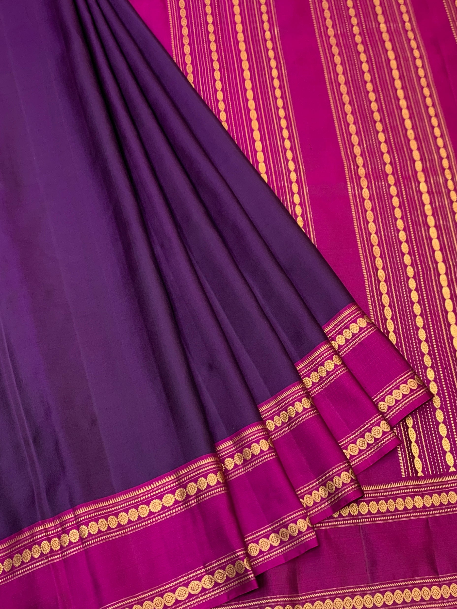 Royal Deep Purple & Magenta Pure Gadwal Pattu Silk Saree
