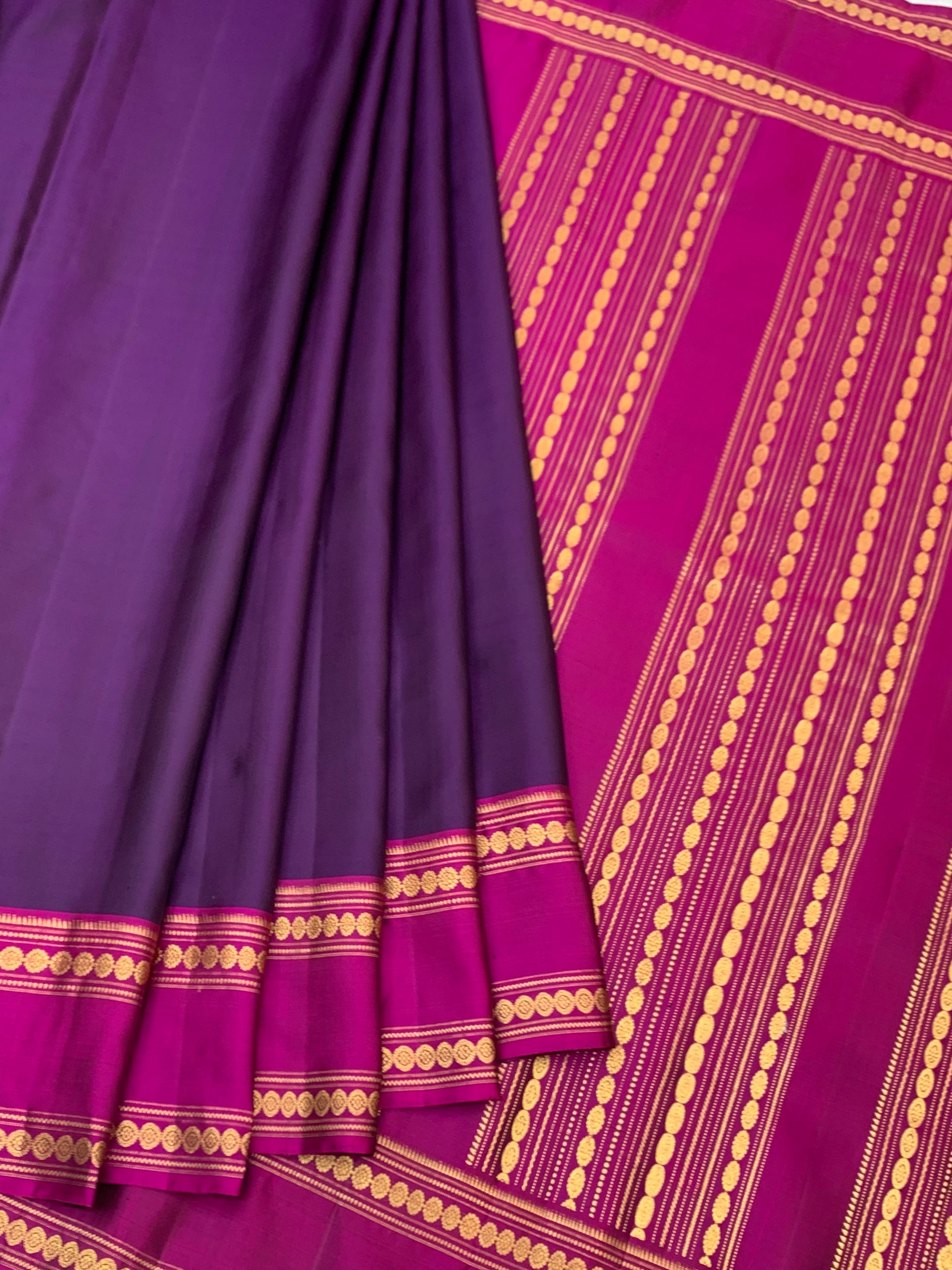 Royal Deep Purple & Magenta Pure Gadwal Pattu Silk Saree