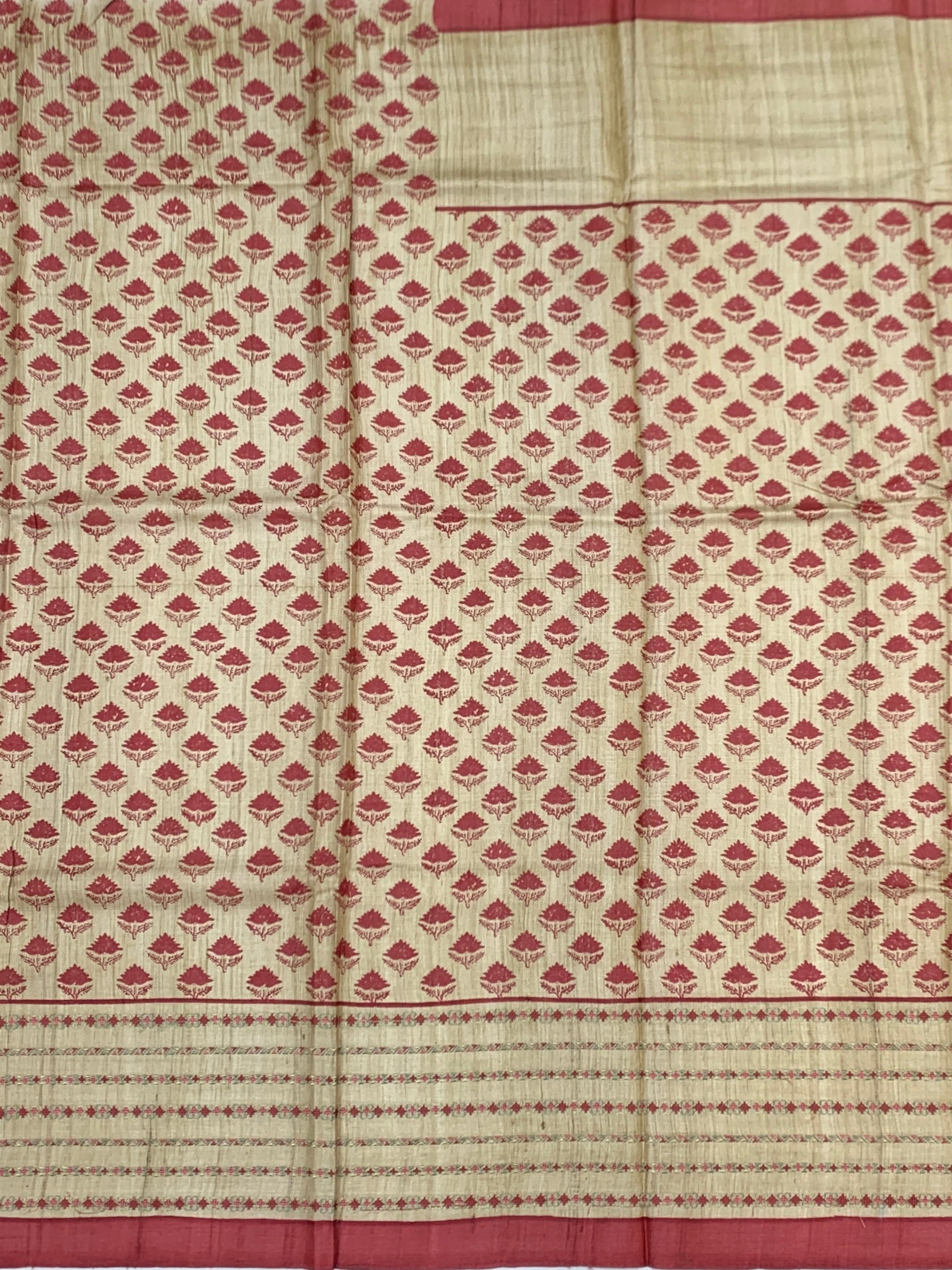 Classic Crimson: Heritage Floral Tussore Printed Saree