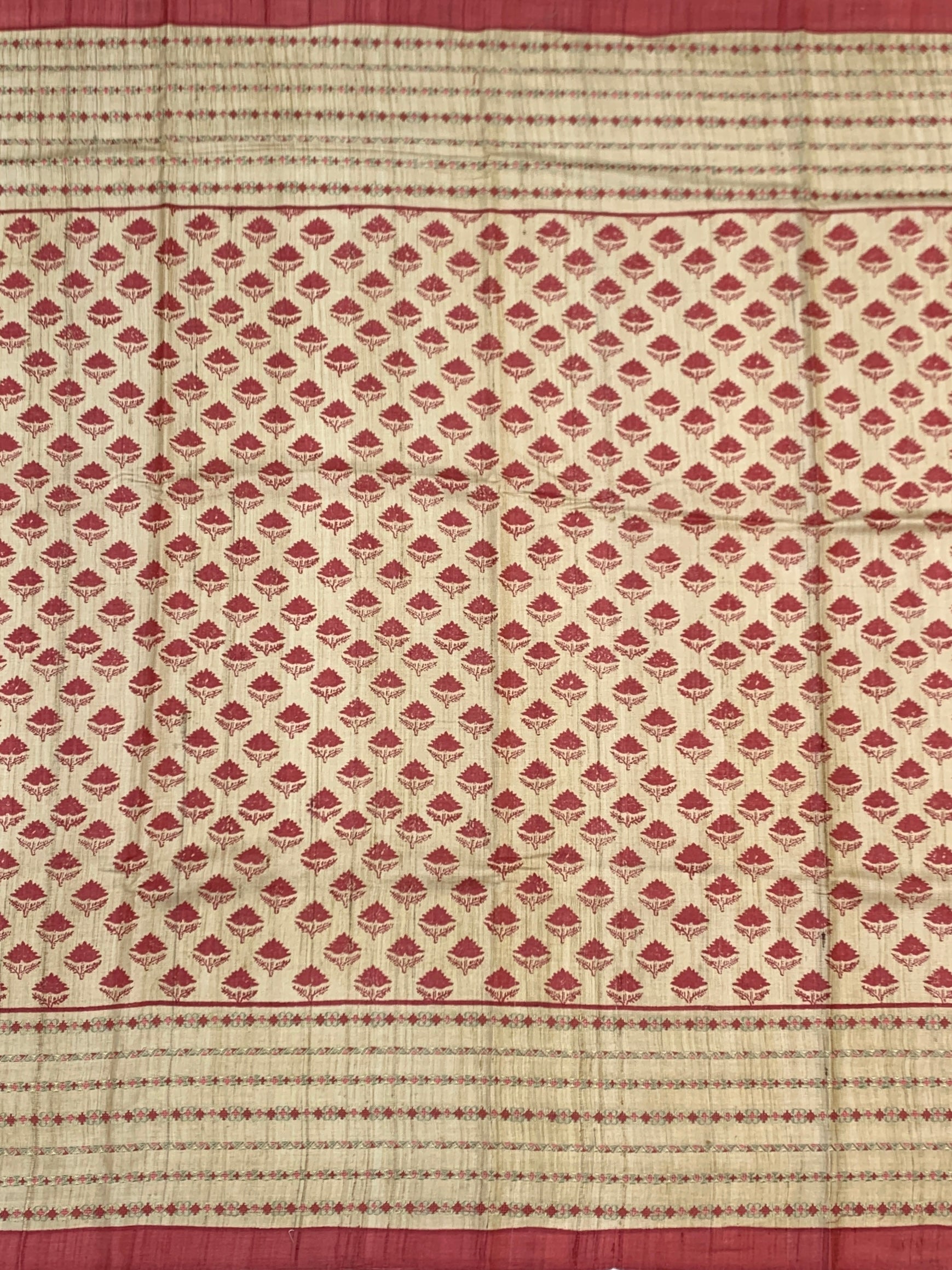 Classic Crimson: Heritage Floral Tussore Printed Saree