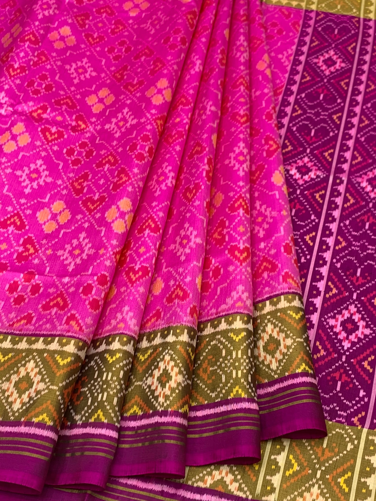 Fuchsia Pink & Deep Purple: Geometric Lattice Rajkot Patola Silk Saree
