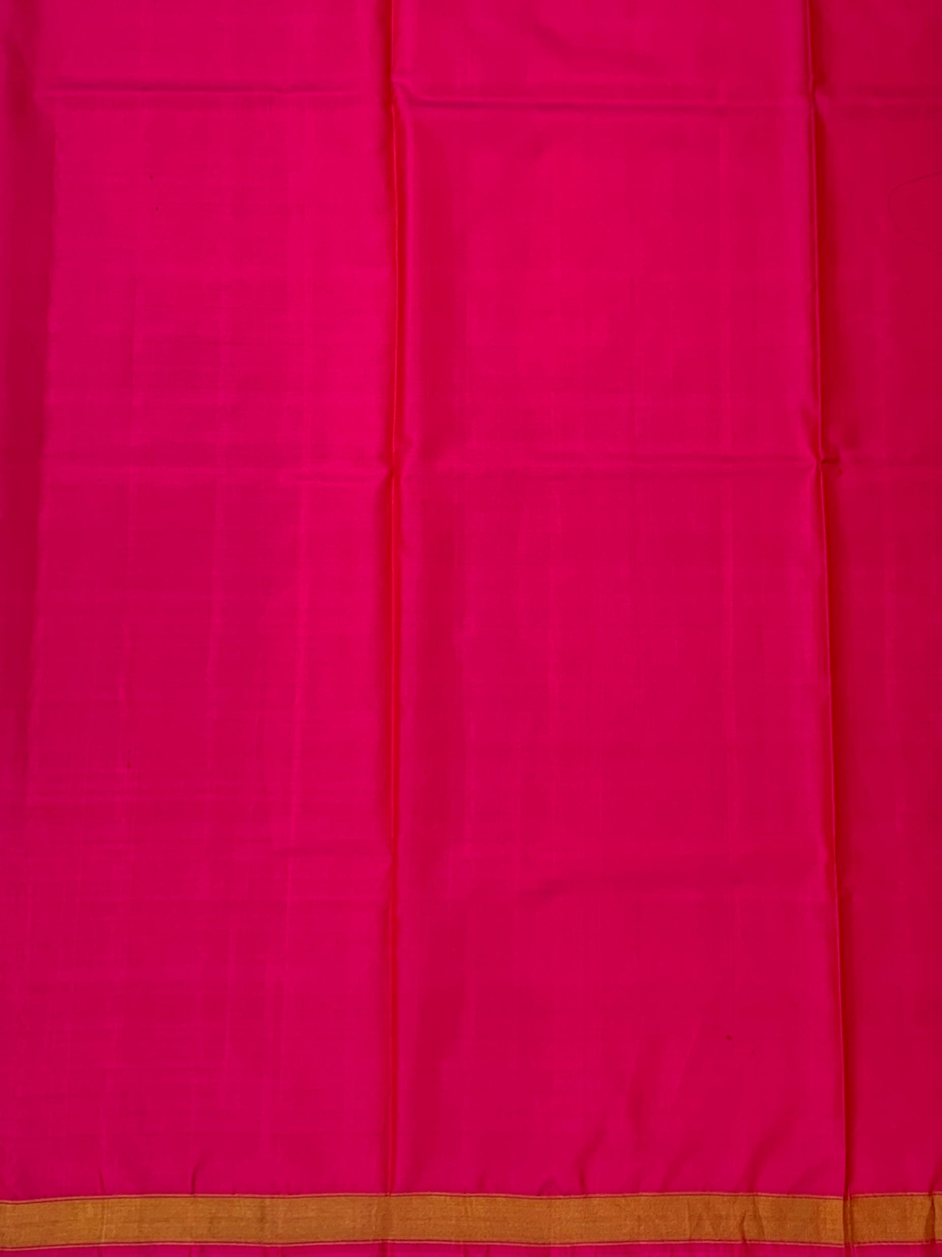 Deep Purple & Fuchsia Pink: Floral Urn Lattice Rajkot Patola Silk Saree