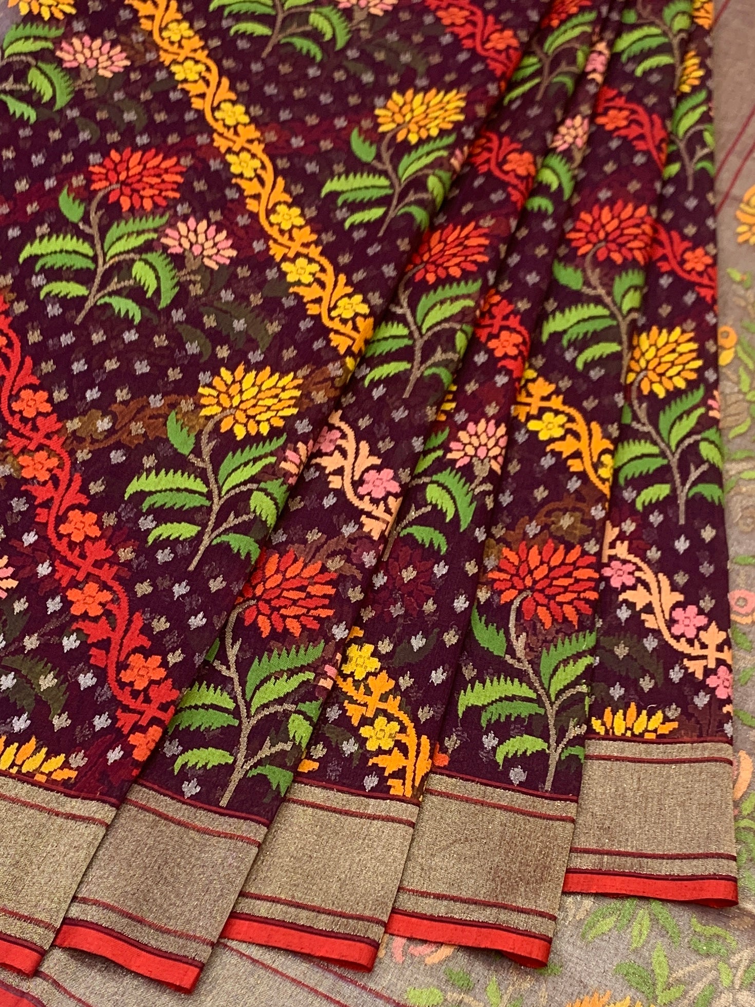 Majestic Deep Aubergine Cotton Jamdani Saree with Diagonal Floral Vines and Avian Pallu