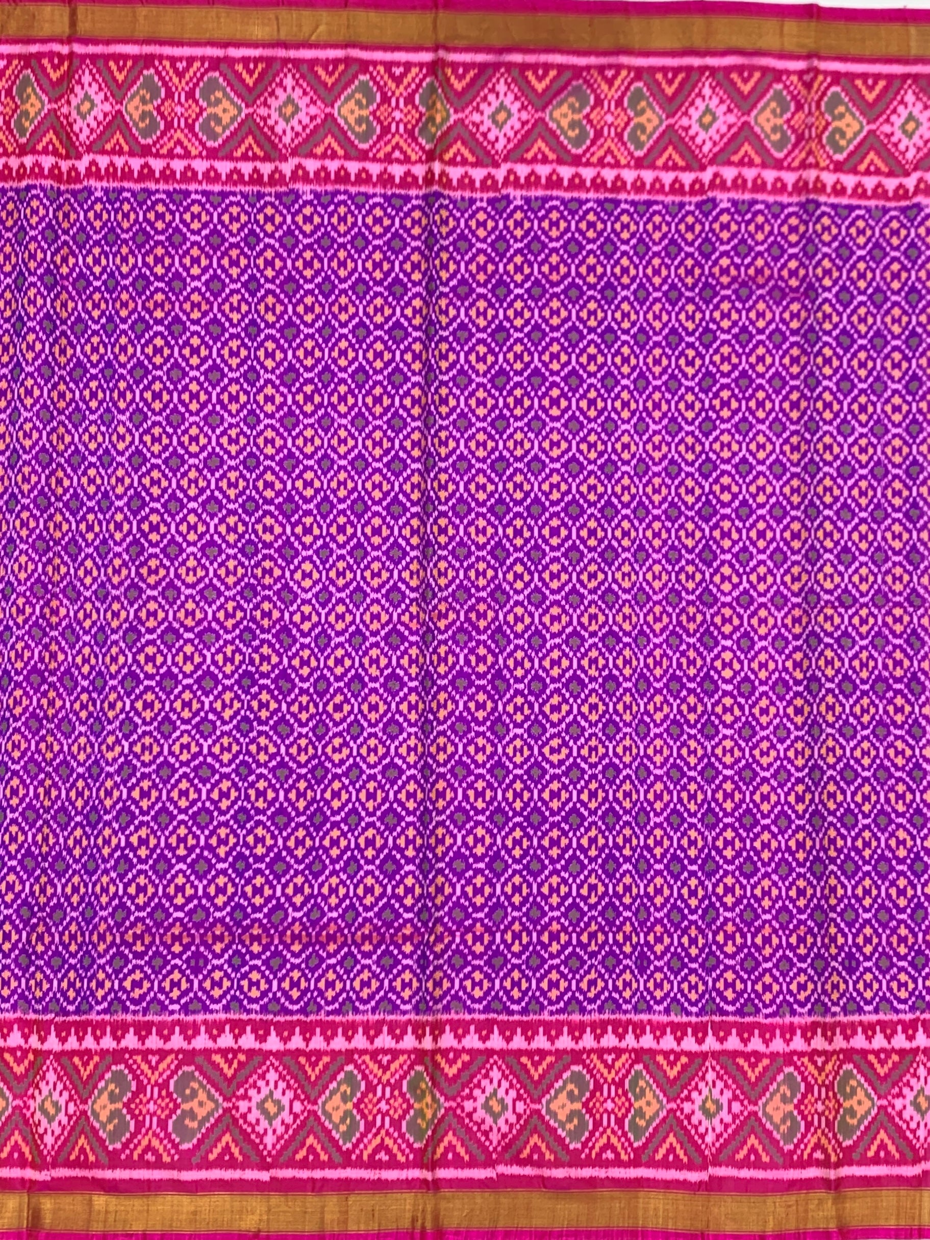 Deep Purple & Fuchsia Pink: Floral Urn Lattice Rajkot Patola Silk Saree