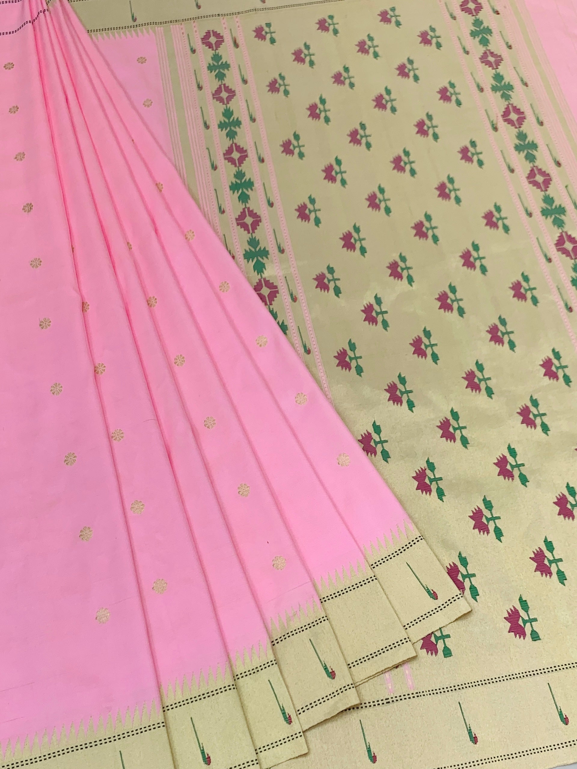 Ethereal Baby Pink Paithani Silk Saree with Geometric Floral Pallu